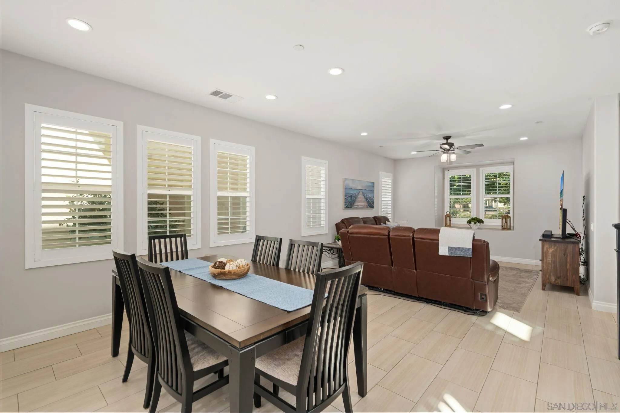 https://cdn.realtyfeed.com/cdn/127/260008295/f2639a20d791c7a920f0e98392ffa542.webp