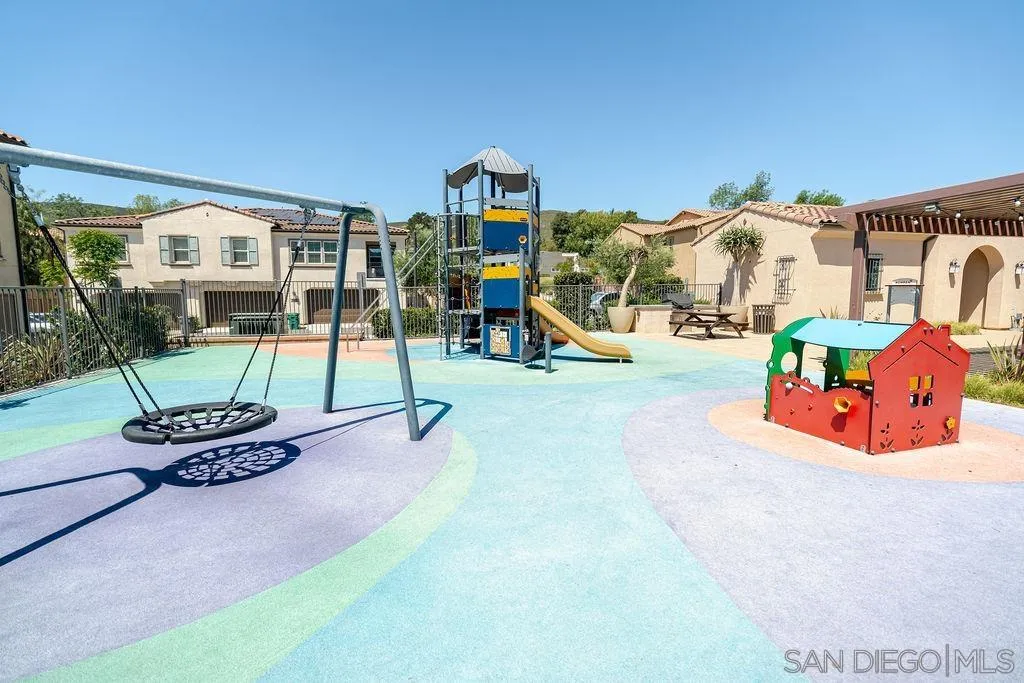 Photo #33: 260008297 Listing: Photo #33