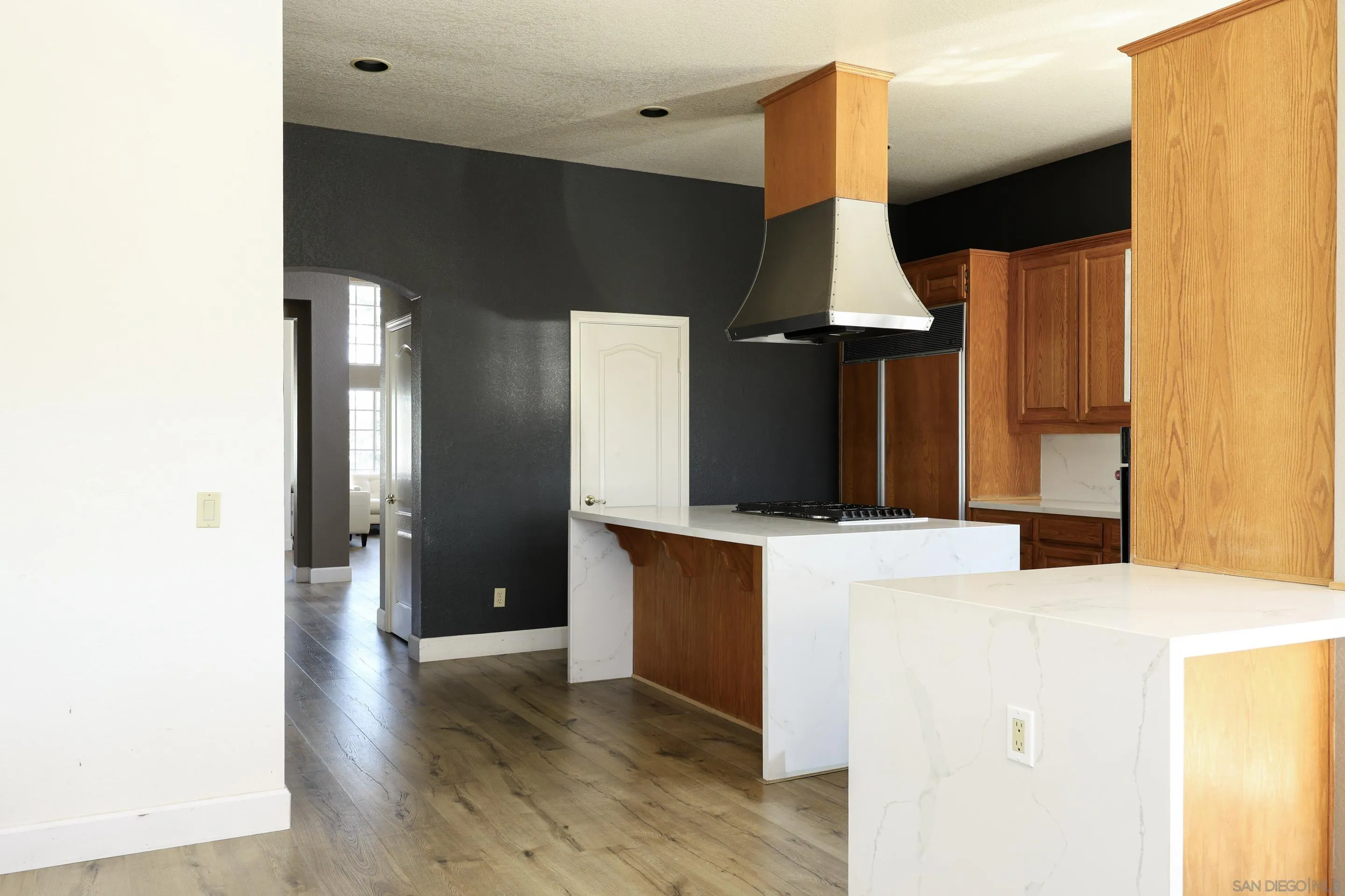 https://cdn.realtyfeed.com/cdn/127/260008299/3e3d060273e50e0cf41444c8e6c80777.webp