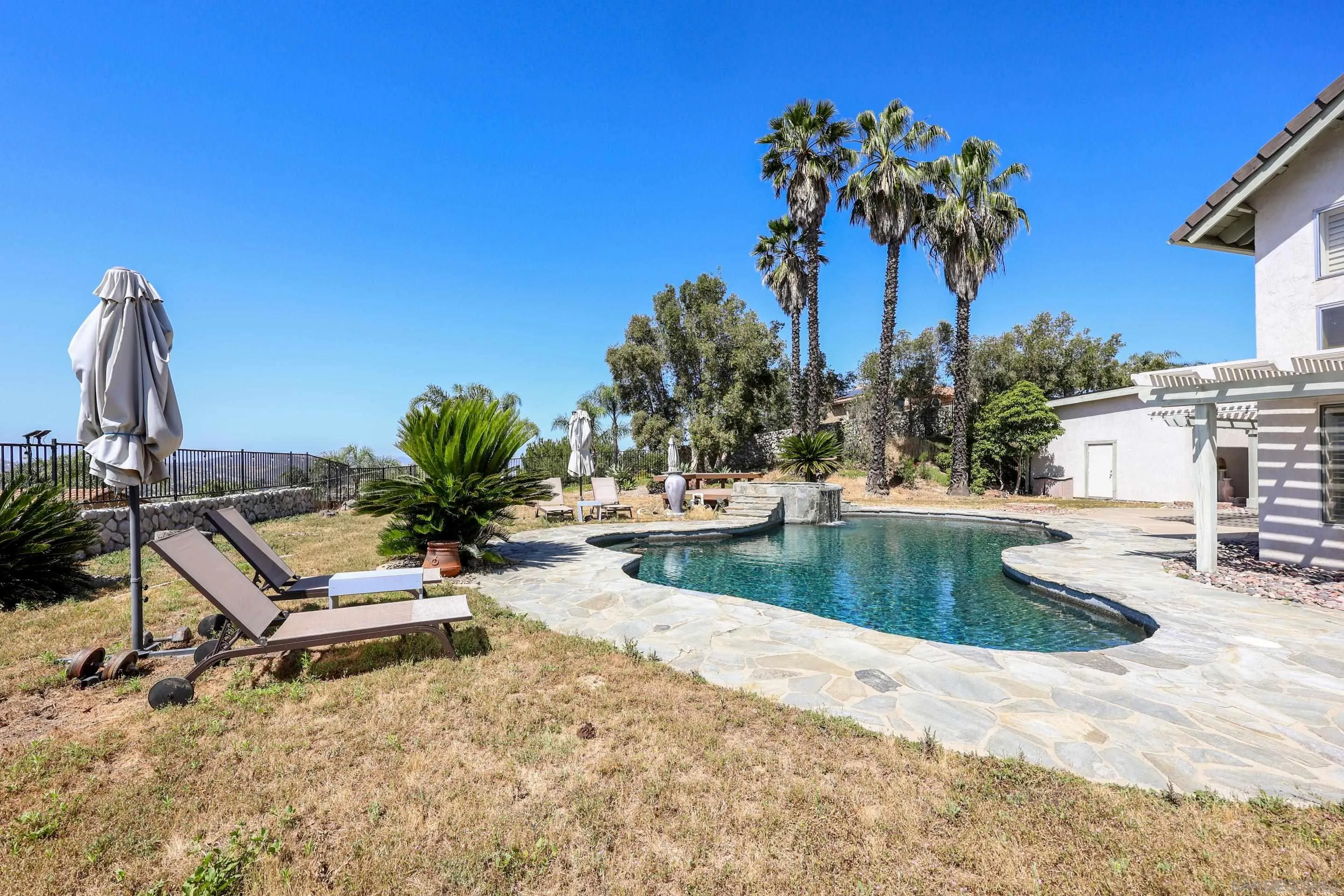 https://cdn.realtyfeed.com/cdn/127/260008299/8081de2388644f52b7f67f5faf3fadfc.webp