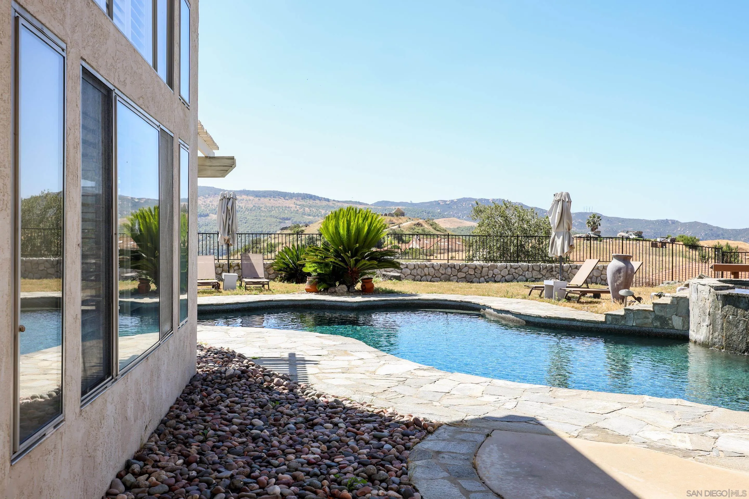 https://cdn.realtyfeed.com/cdn/127/260008299/a08c9d89e7037f6c9a7bc7a154dac747.webp