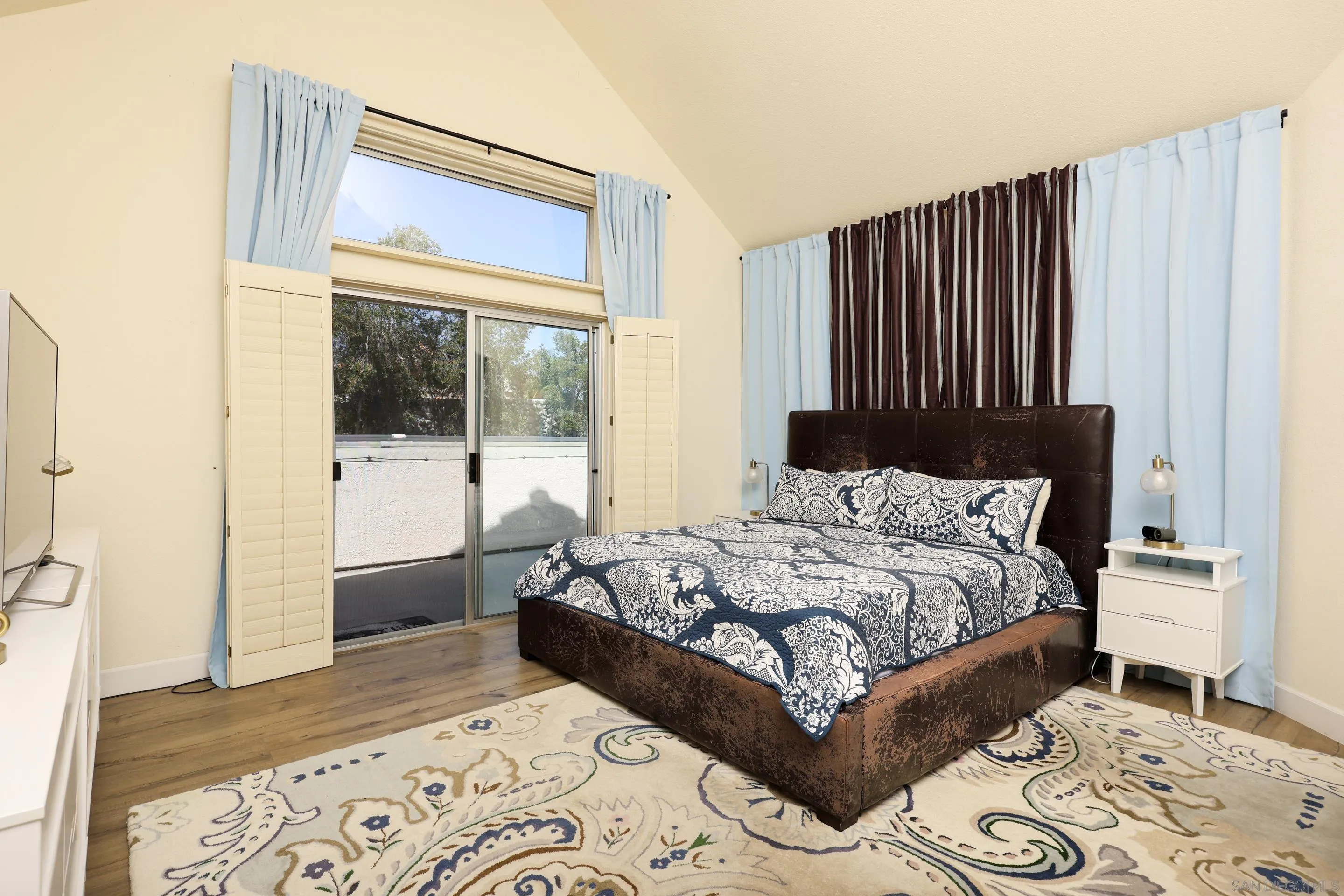 https://cdn.realtyfeed.com/cdn/127/260008299/f70cecf38dc4430b9c387a5d114d3734.webp