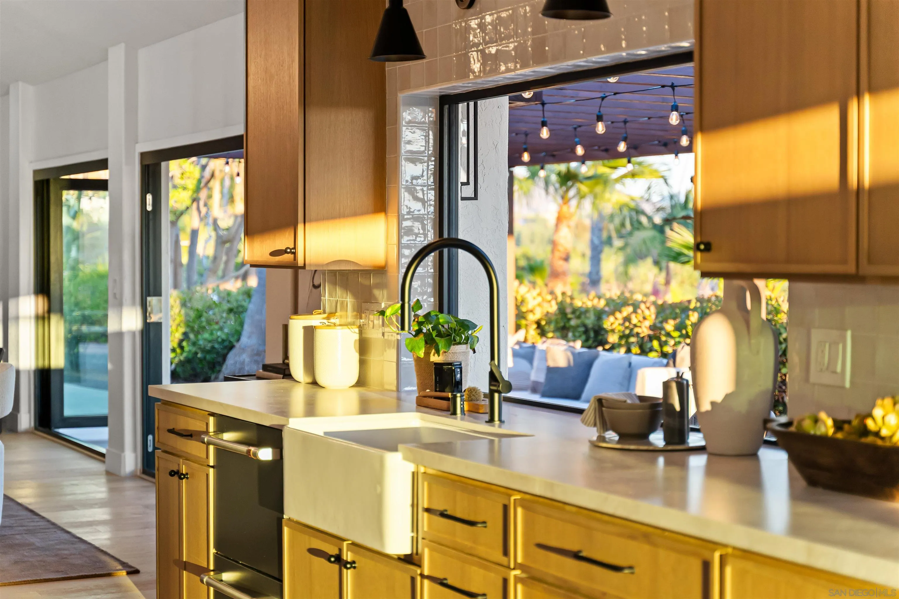 https://cdn.realtyfeed.com/cdn/127/2600083/cb48801b68150533c6e74bdde2495c00.webp