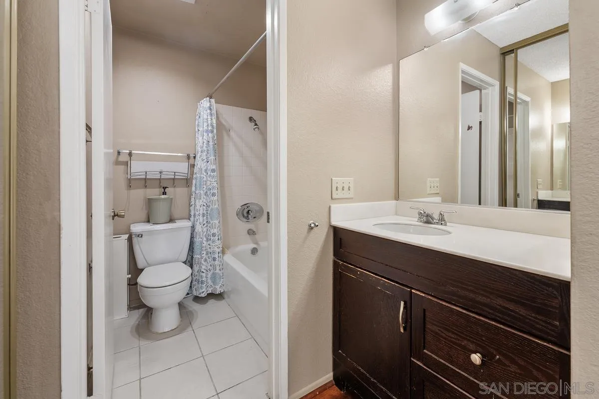 Photo #13: 260008300 Listing: Photo #13