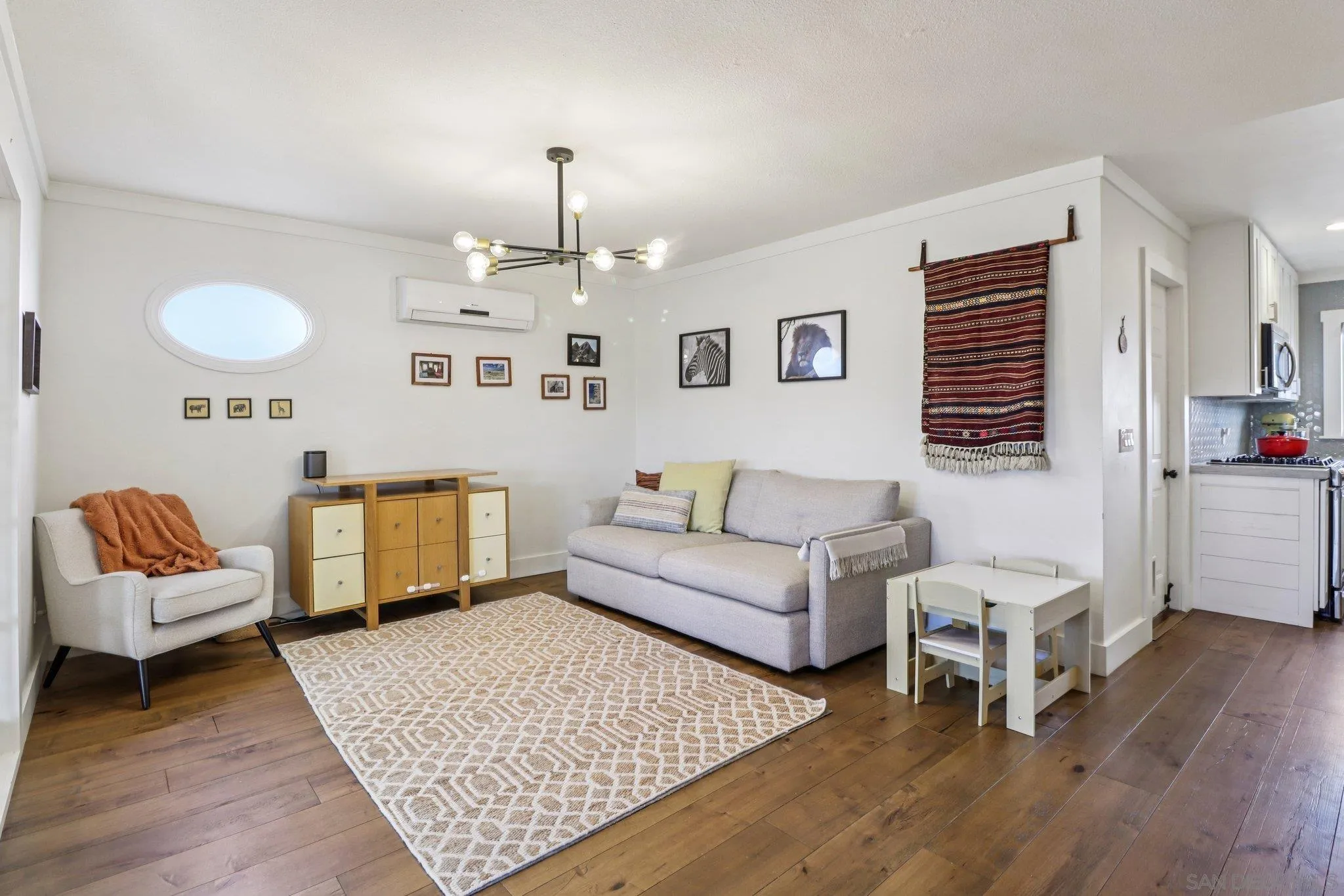 https://cdn.realtyfeed.com/cdn/127/260008302/661cb1c5244d876cef0db2d083b26c90.webp