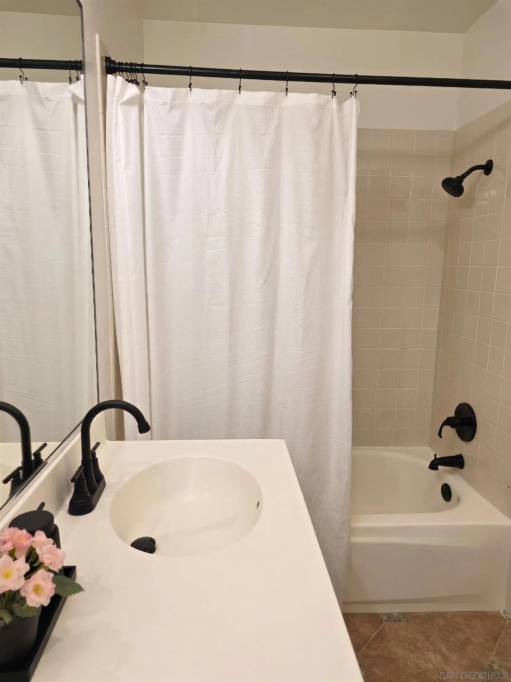 Photo #9: 260008304 Listing: Photo #9
