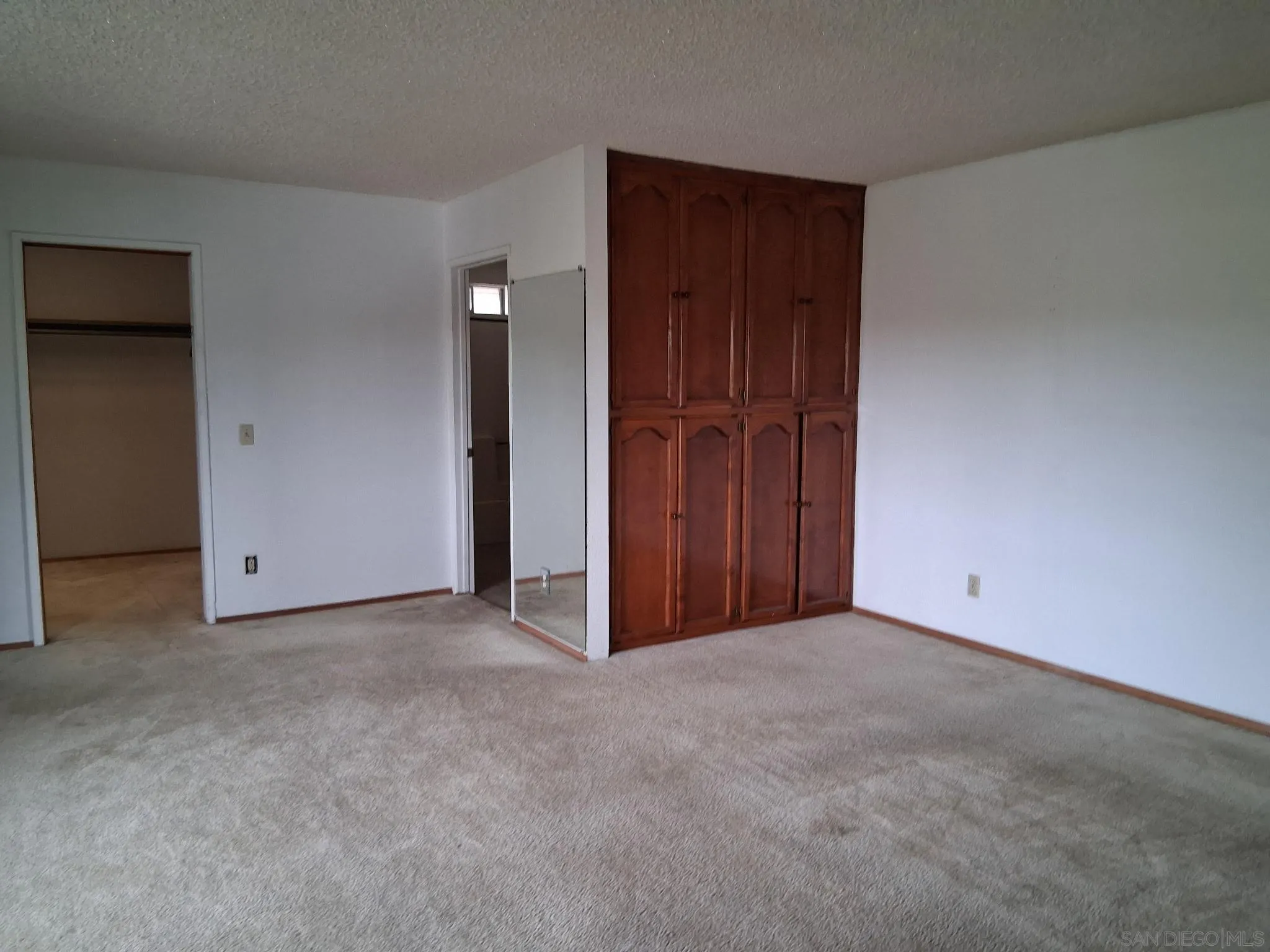 https://cdn.realtyfeed.com/cdn/127/260008308/0cae903fa8c5f8dcea35c43a31378c5b.webp