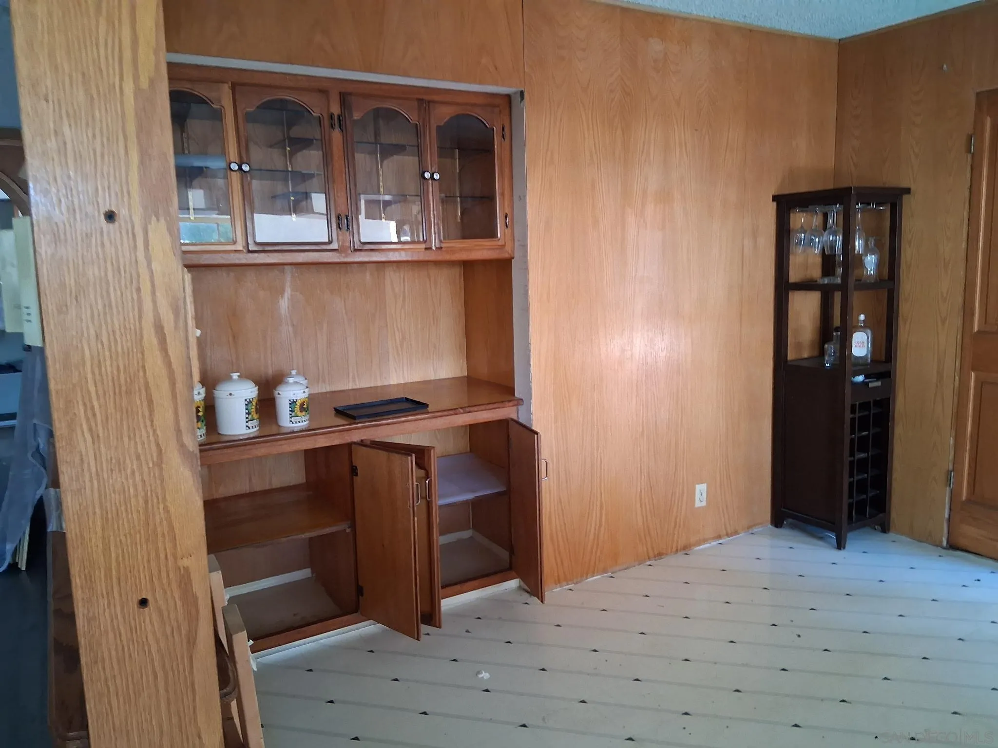 https://cdn.realtyfeed.com/cdn/127/260008308/4f6d5801da636fe31750791c81a2a88e.webp