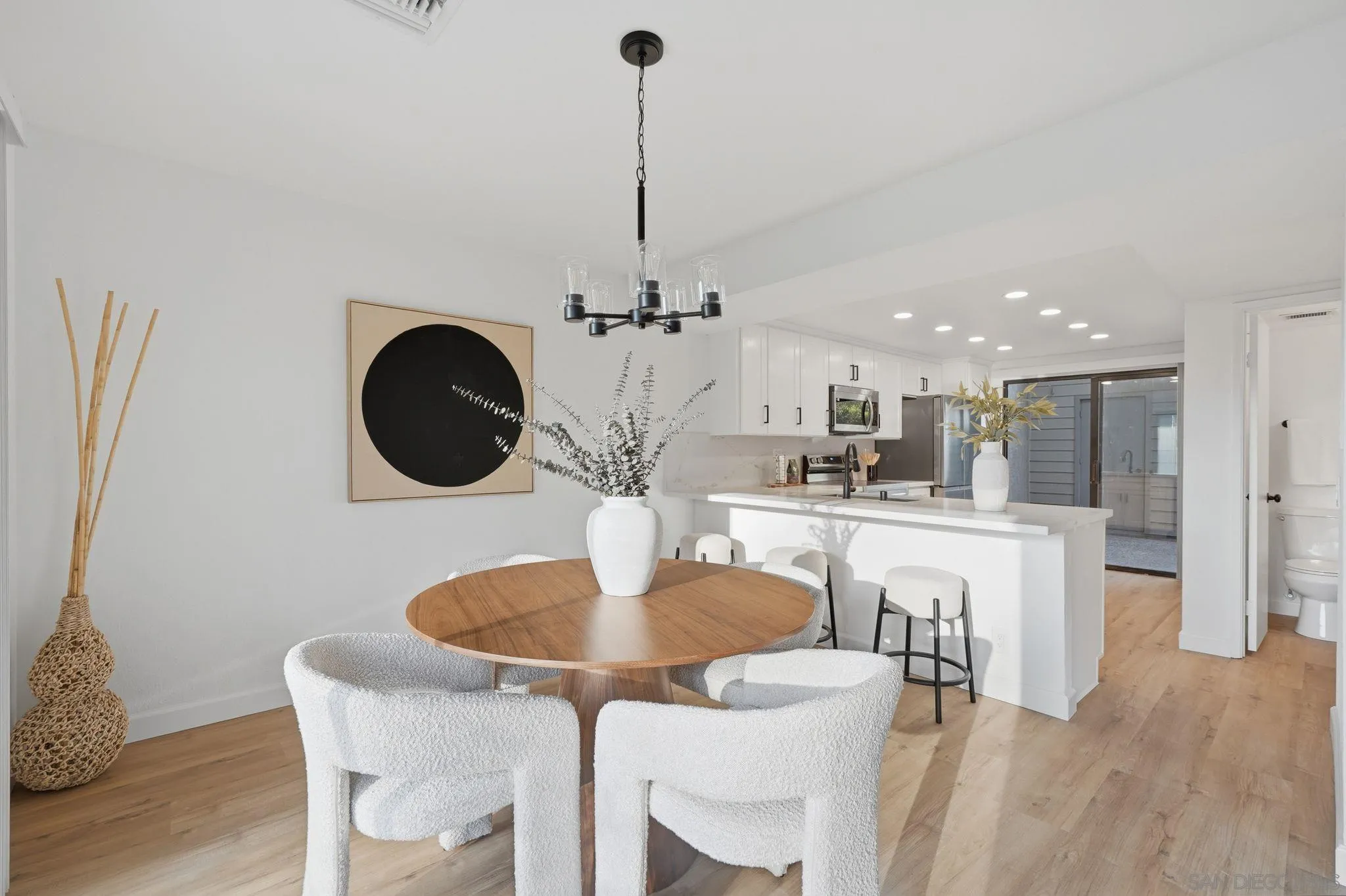 https://cdn.realtyfeed.com/cdn/127/260008310/cb719620b763bedab77d5f941c95cbe7.webp
