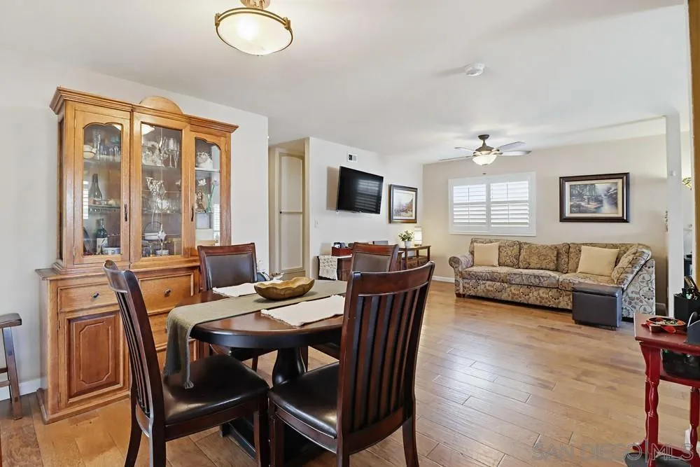 https://cdn.realtyfeed.com/cdn/127/260008312/2445687c032557aa64803a18c1d2a325.webp