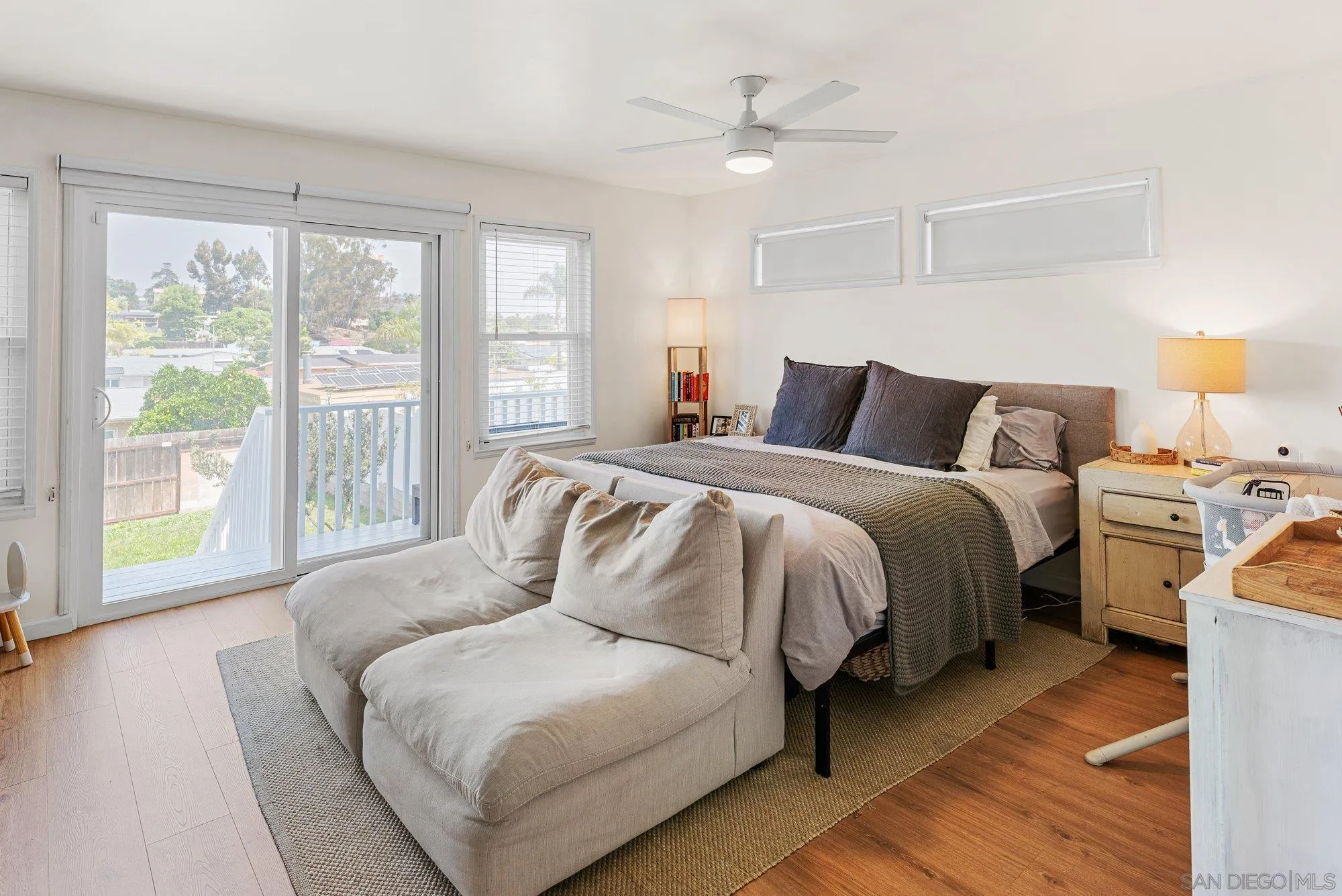 https://cdn.realtyfeed.com/cdn/127/260008315/e43e55c779e13fed1617a94982c60be7.webp