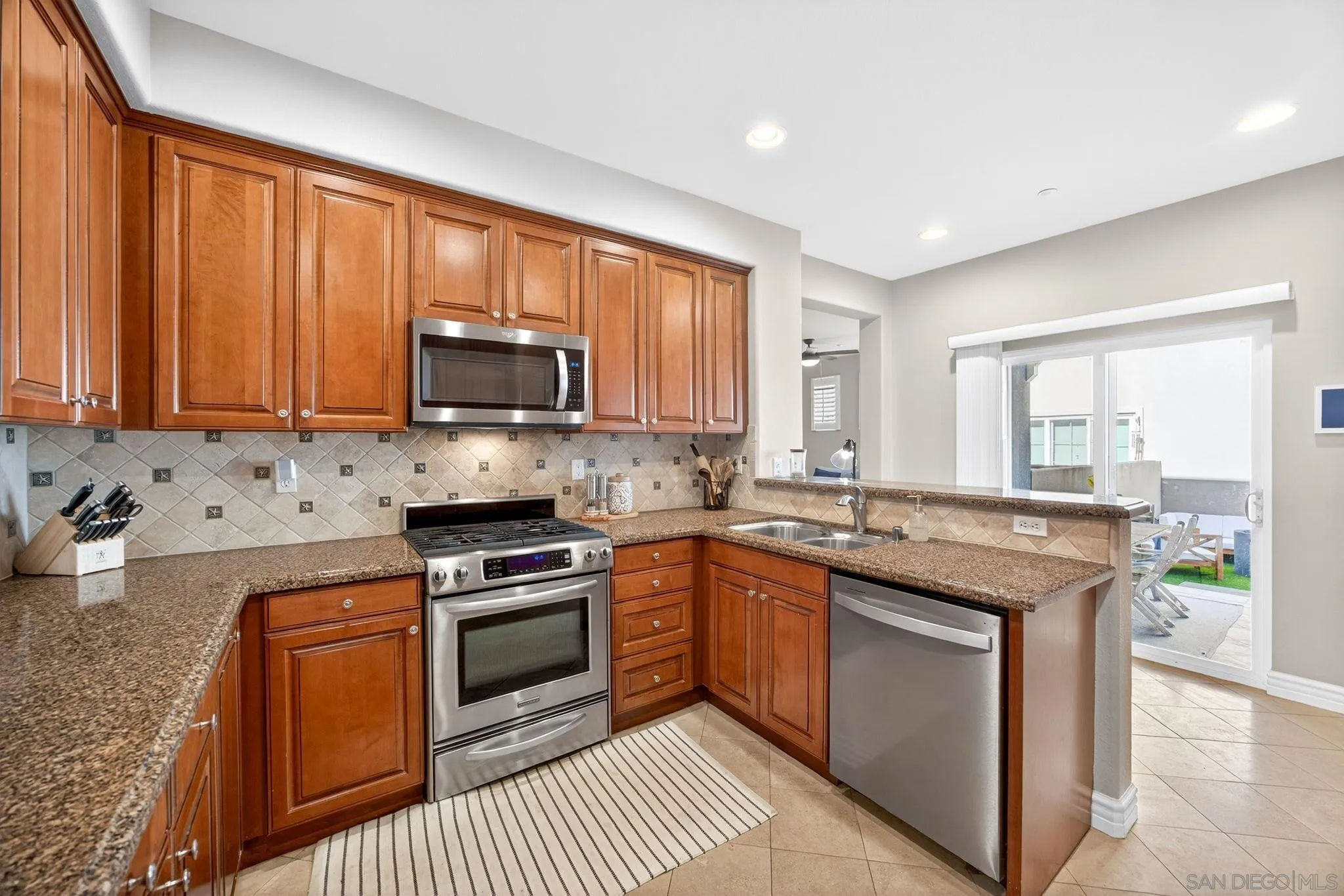 Photo #3: 260008317 Listing: Photo #3