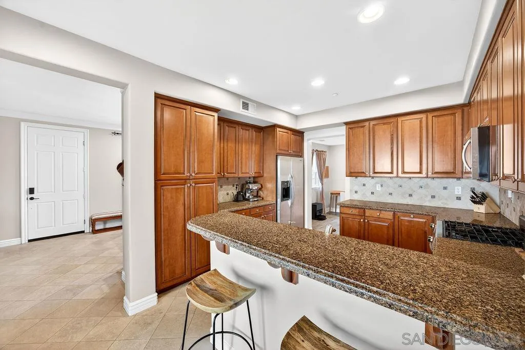 Photo #10: 260008317 Listing: Photo #10