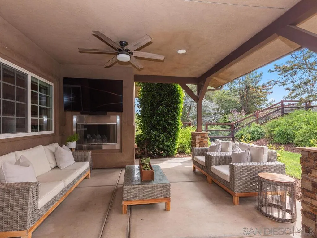 https://cdn.realtyfeed.com/cdn/127/260008318/bfcaa27fc7bbba58817944169f0279f0.webp