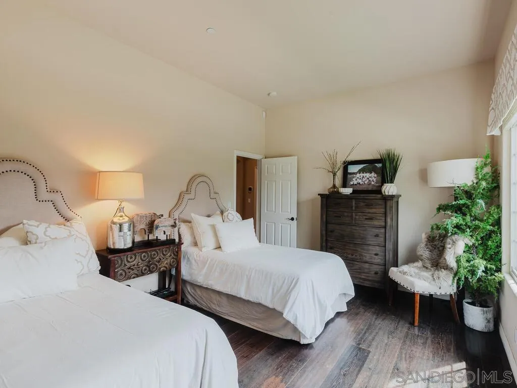 https://cdn.realtyfeed.com/cdn/127/260008318/c3731ba4503b2e3621c68f355a07949b.webp