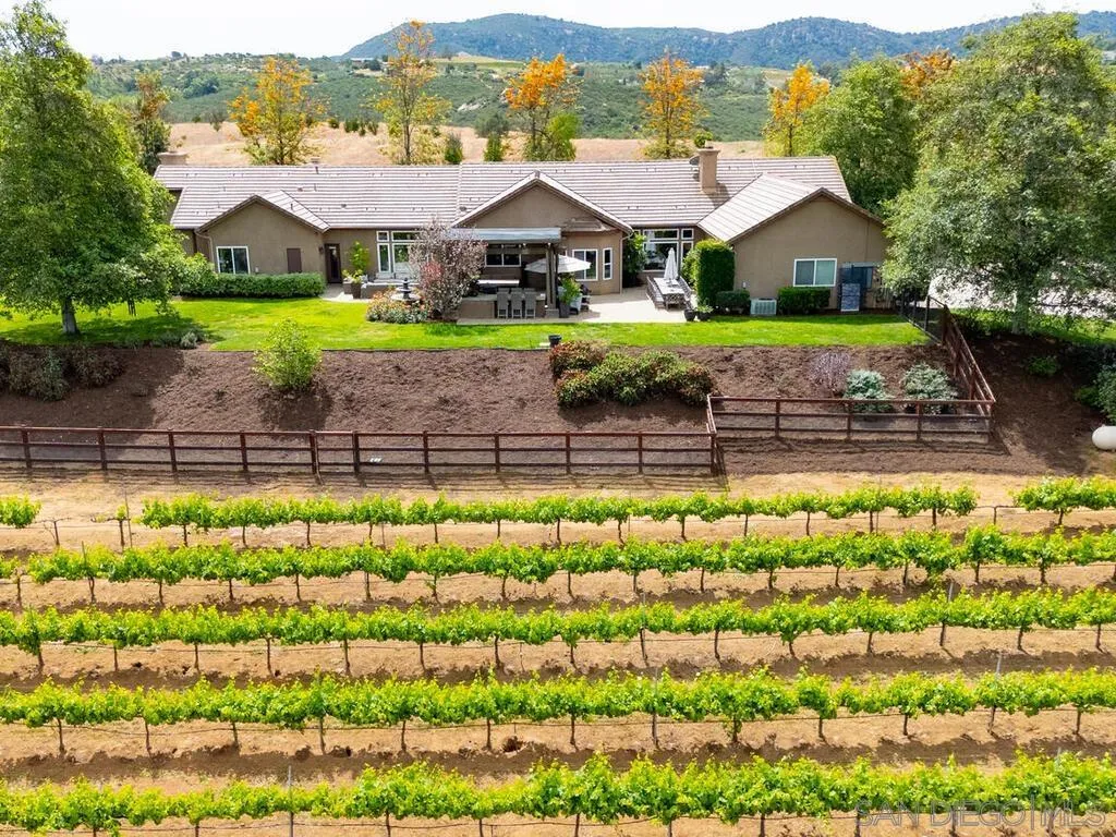 https://cdn.realtyfeed.com/cdn/127/260008318/db63c101e666cdcaf8d893102b65a502.webp