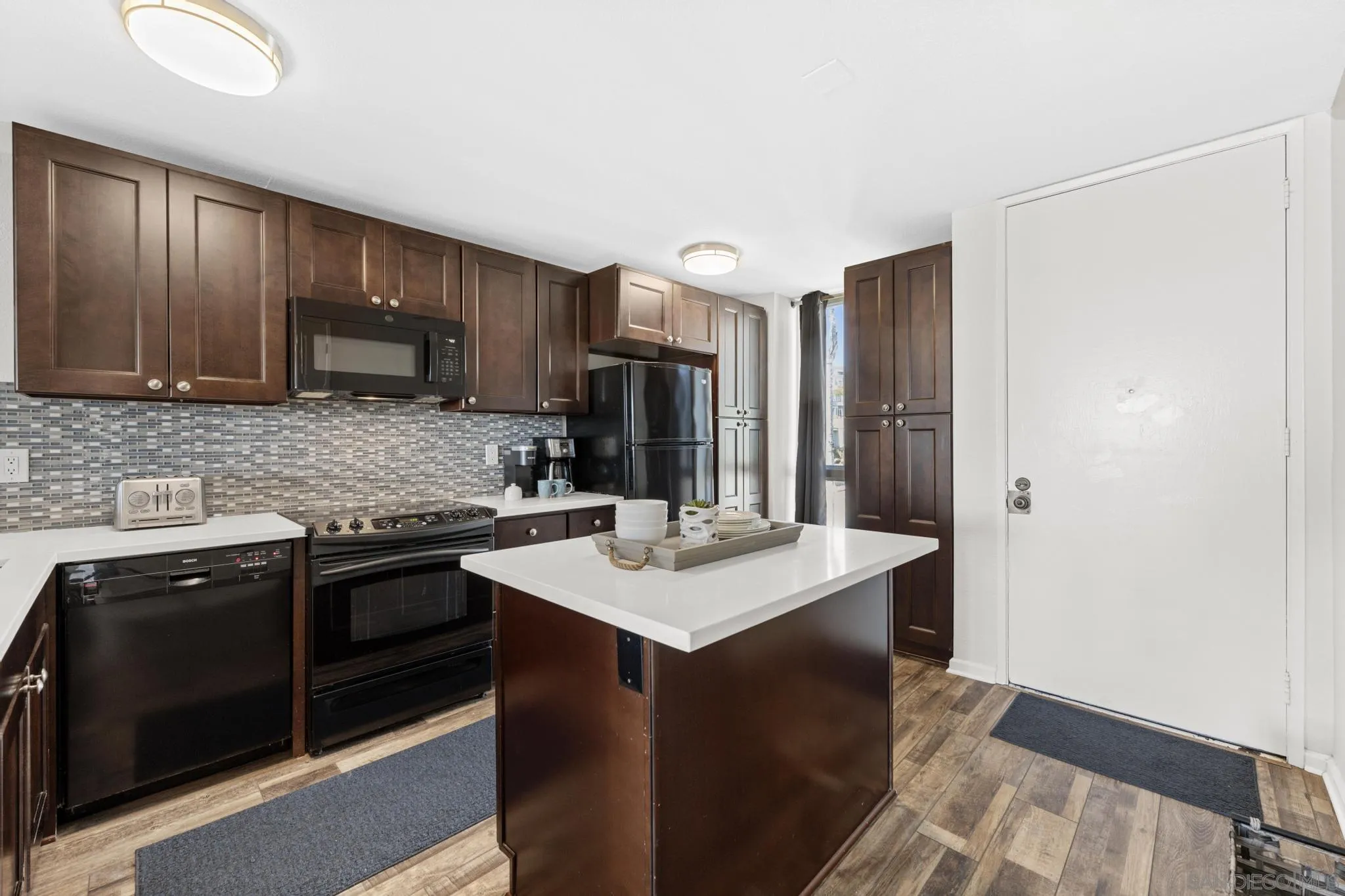 https://cdn.realtyfeed.com/cdn/127/260008320/6c664d5a6ef8a945a331ad6b723a7191.webp