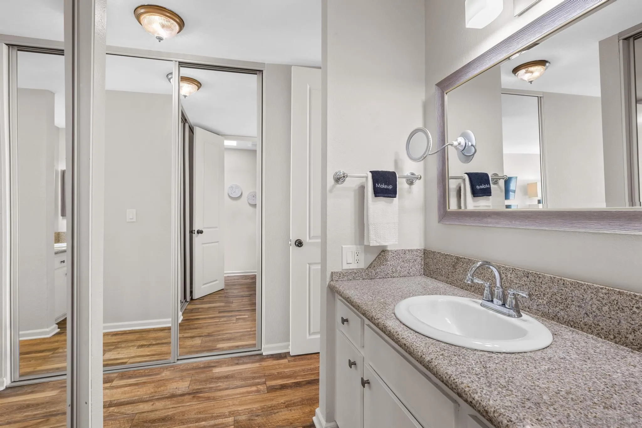 https://cdn.realtyfeed.com/cdn/127/260008320/ab83b4840396c2bde72eb9c2c2099c01.webp