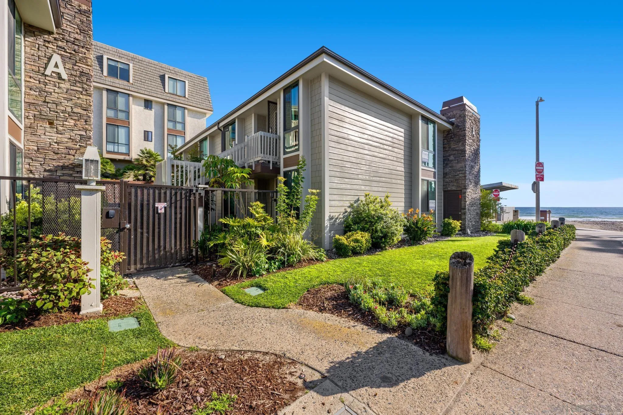 https://cdn.realtyfeed.com/cdn/127/260008320/b961ab604aaa30a060ace0ec7f867a7e.webp