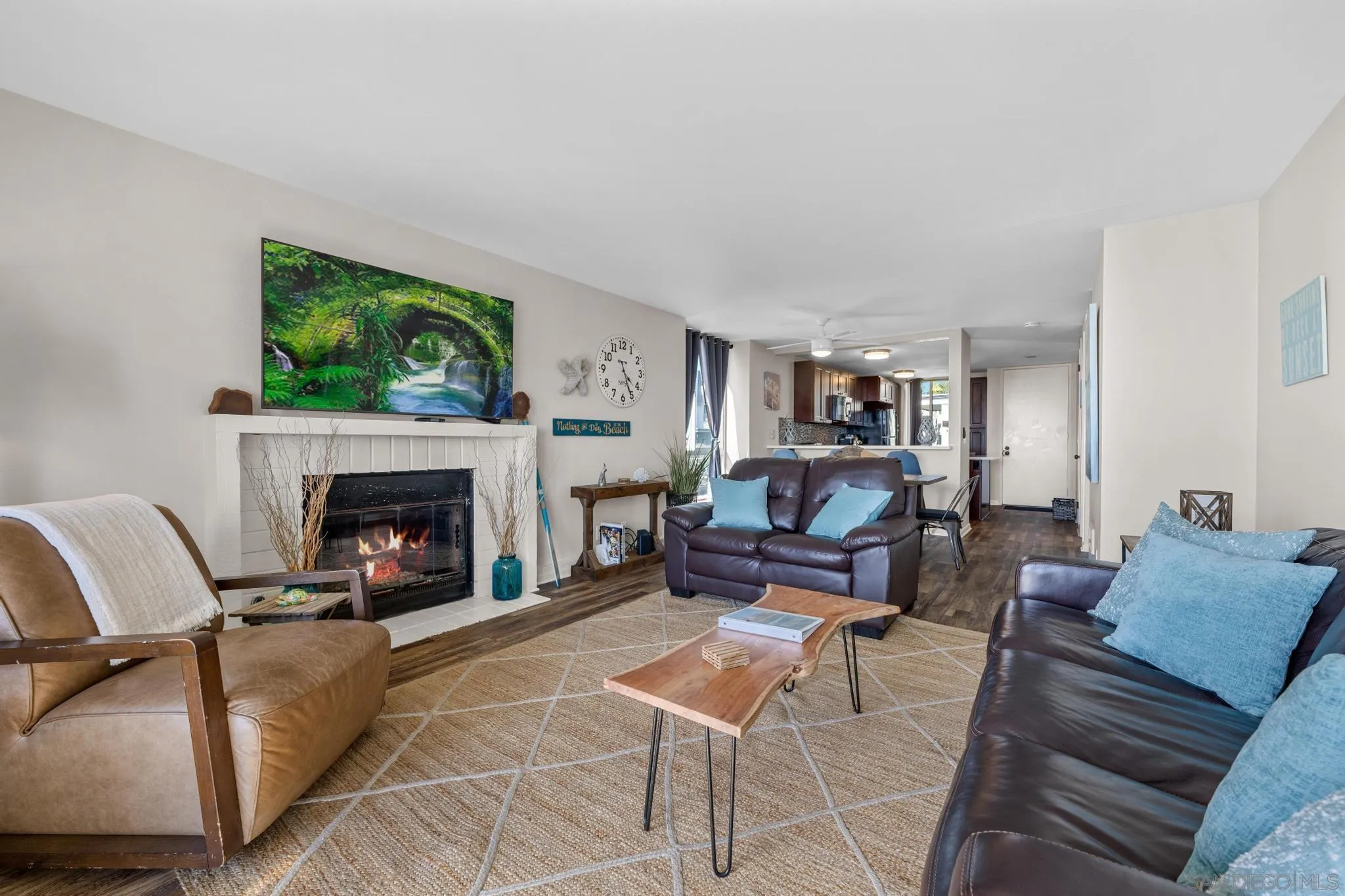 https://cdn.realtyfeed.com/cdn/127/260008320/c201033a308071ae77108452be153eec.webp