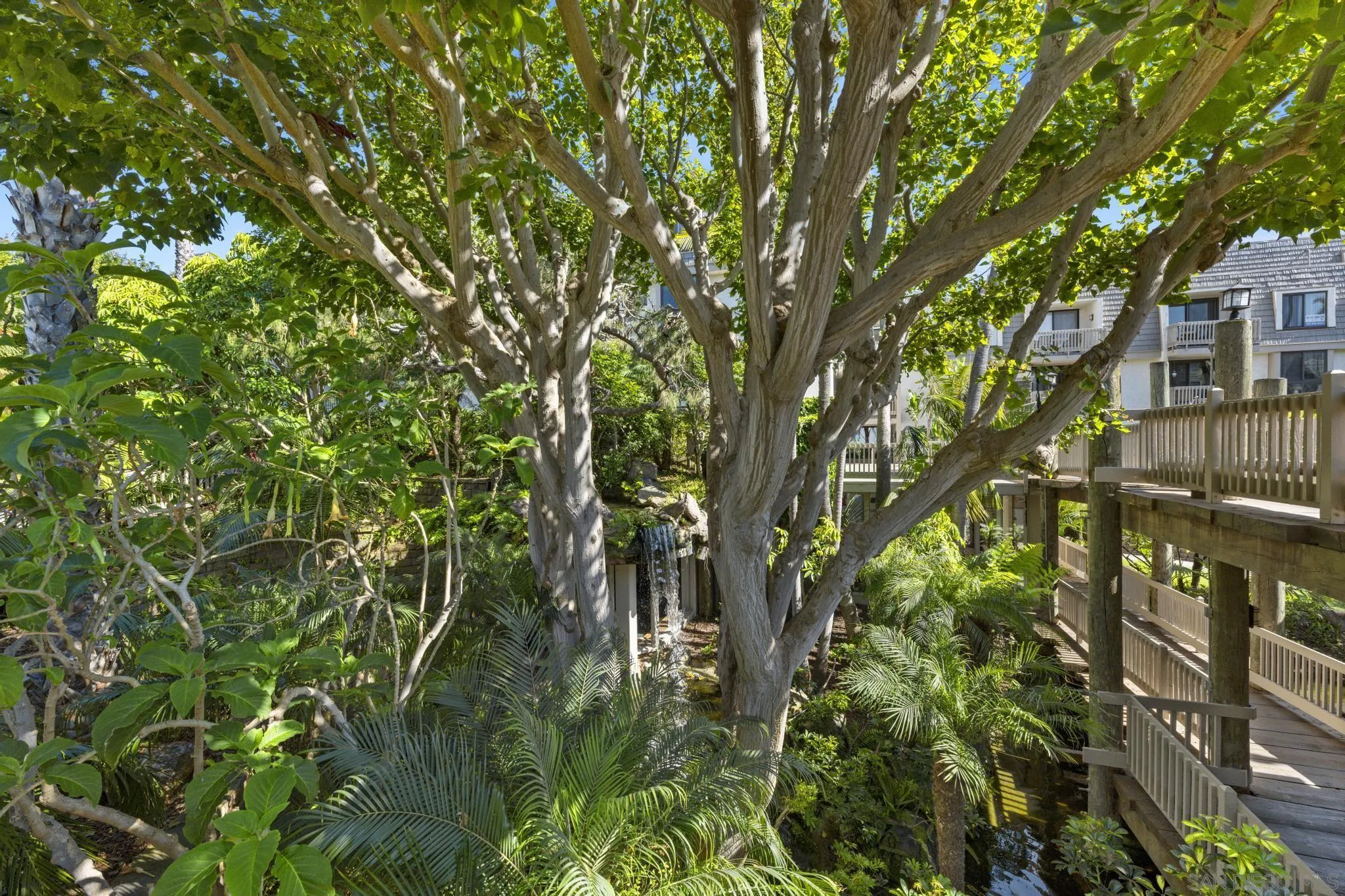 https://cdn.realtyfeed.com/cdn/127/260008320/e300483e9ef92a61c843986b48cfbee8.webp