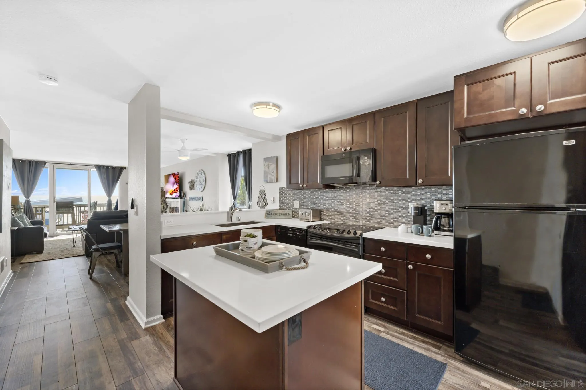 Photo #8: 260008320 Listing: Photo #8