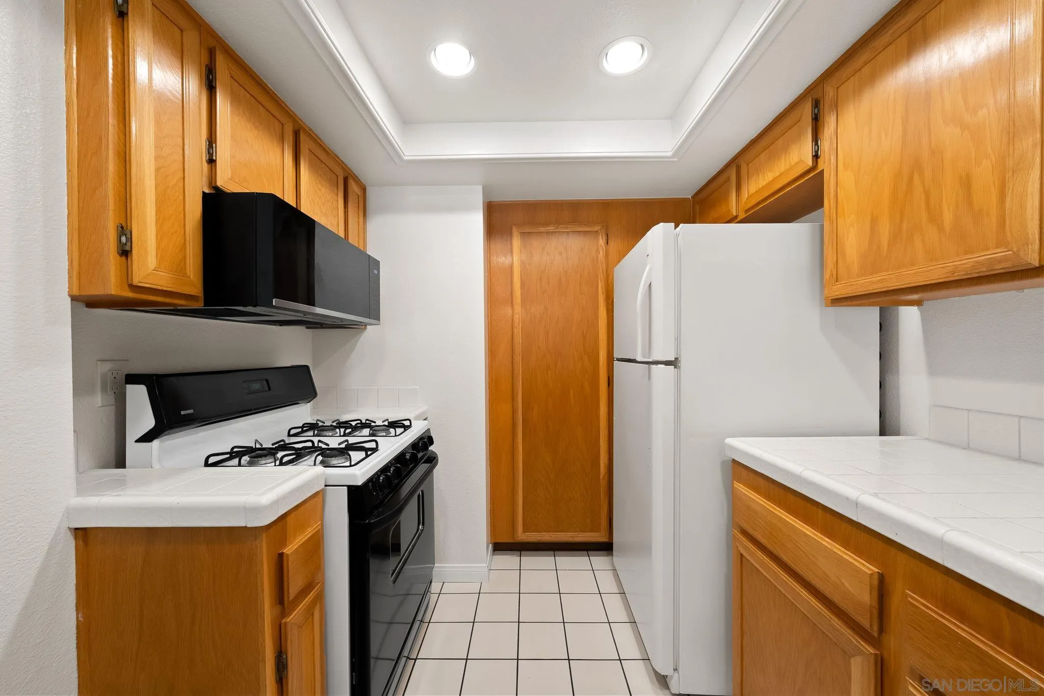 Photo #8: 260008327 Listing: Photo #8