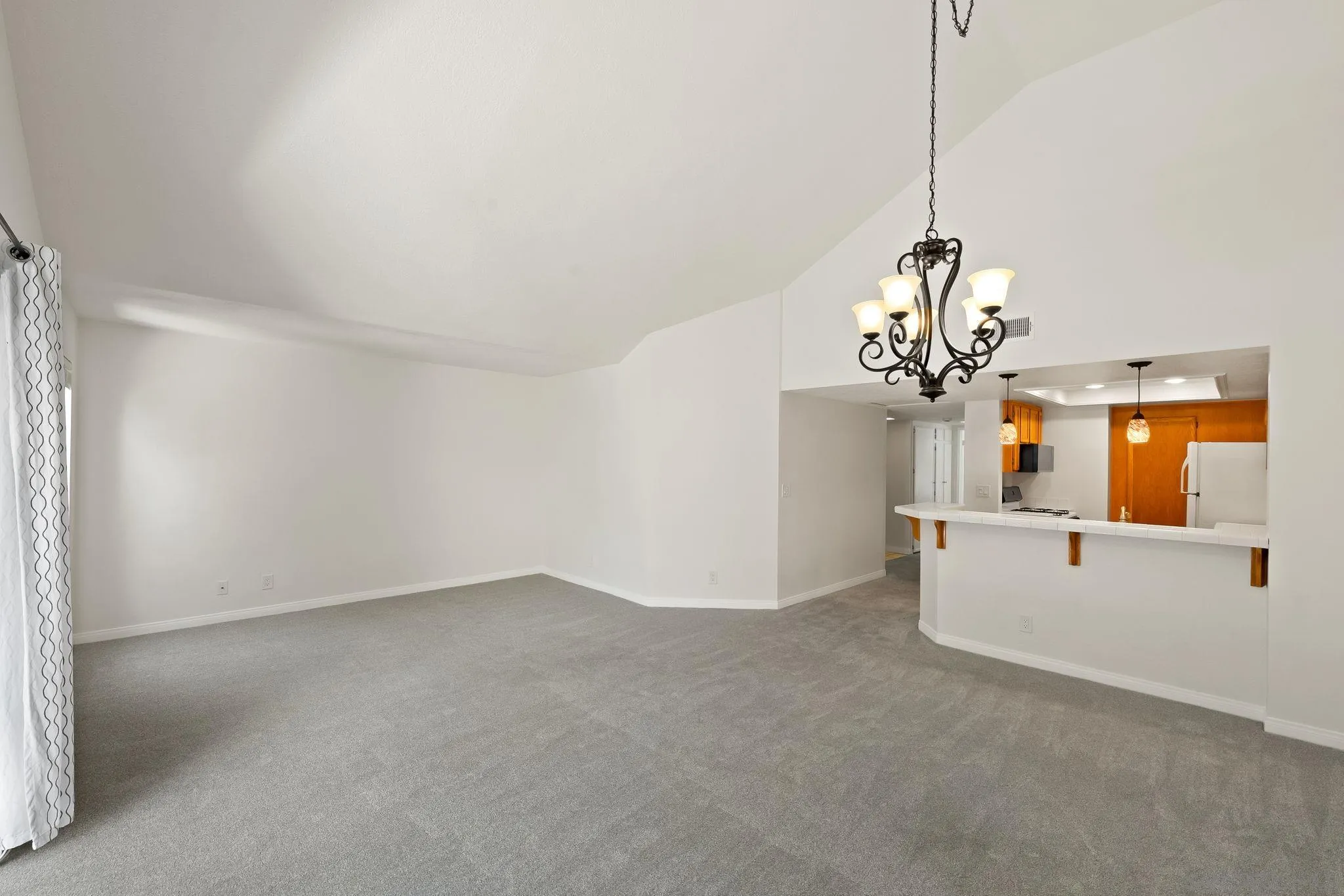 Photo #9: 260008327 Listing: Photo #9