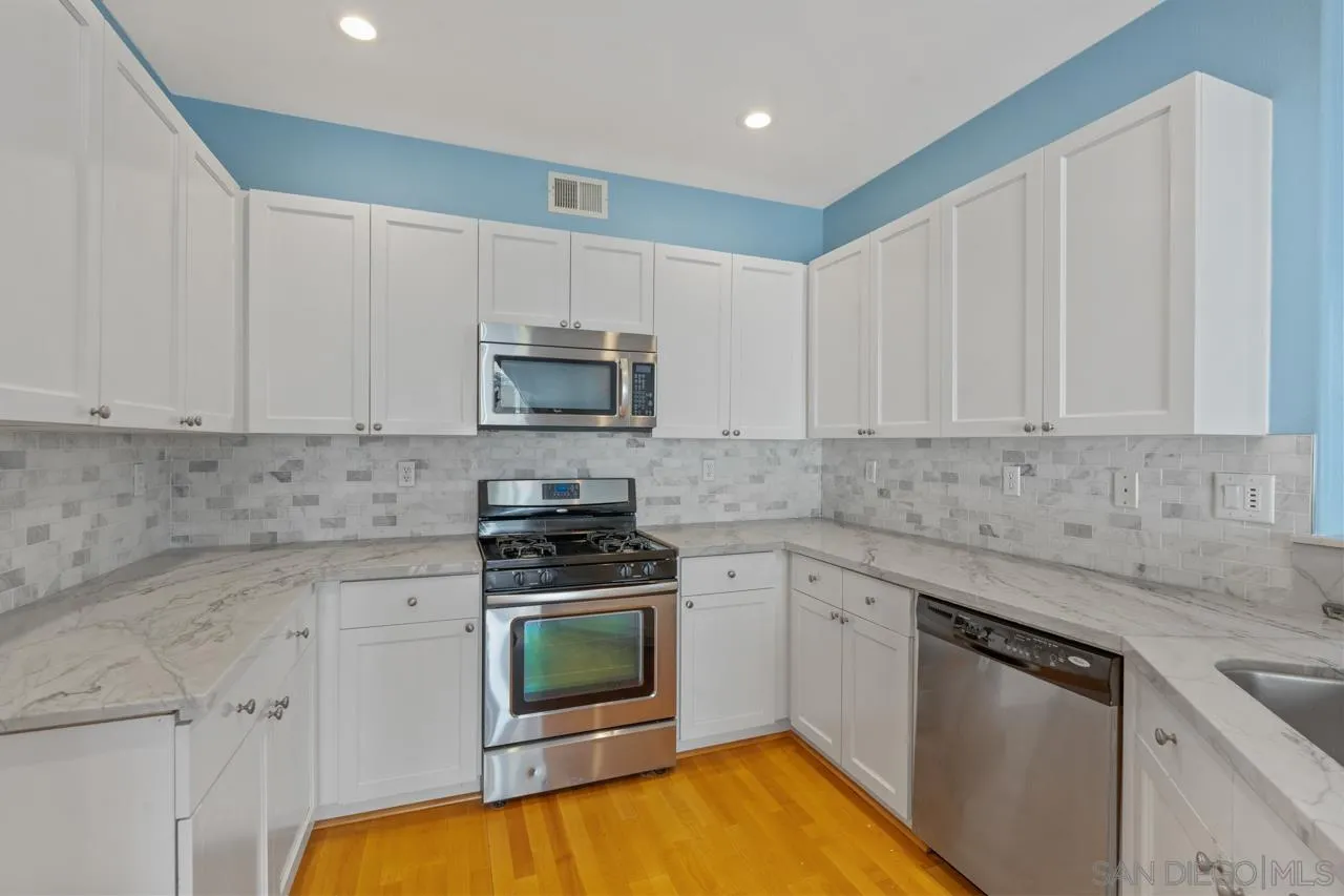 Photo #19: 260008328 Listing: Photo #19