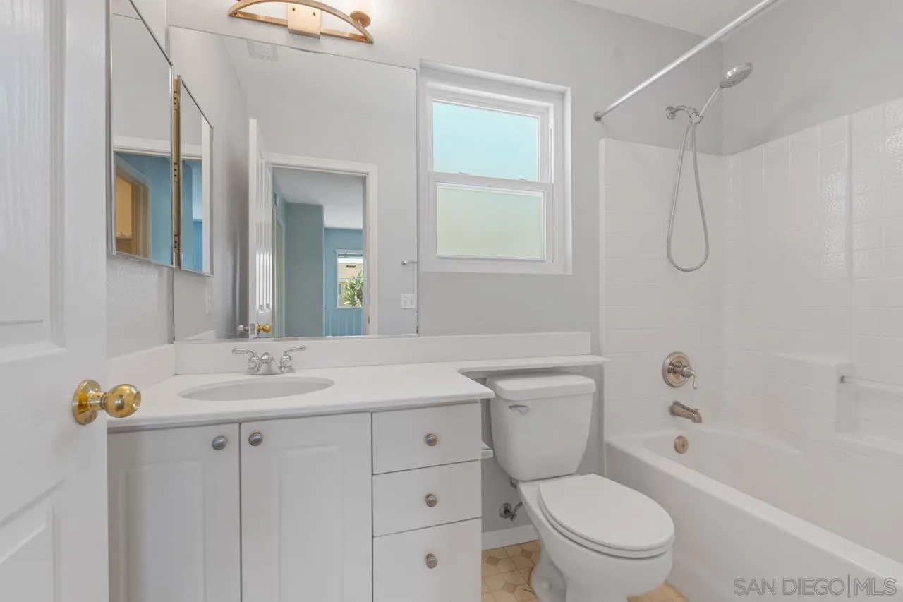 Photo #33: 260008328 Listing: Photo #33