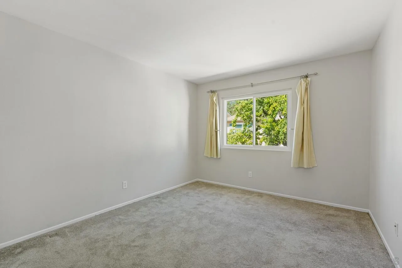 Photo #31: 260008328 Listing: Photo #31
