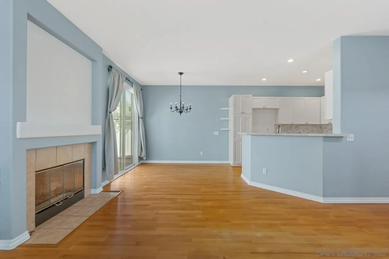 Photo #11: 260008328 Listing: Photo #11