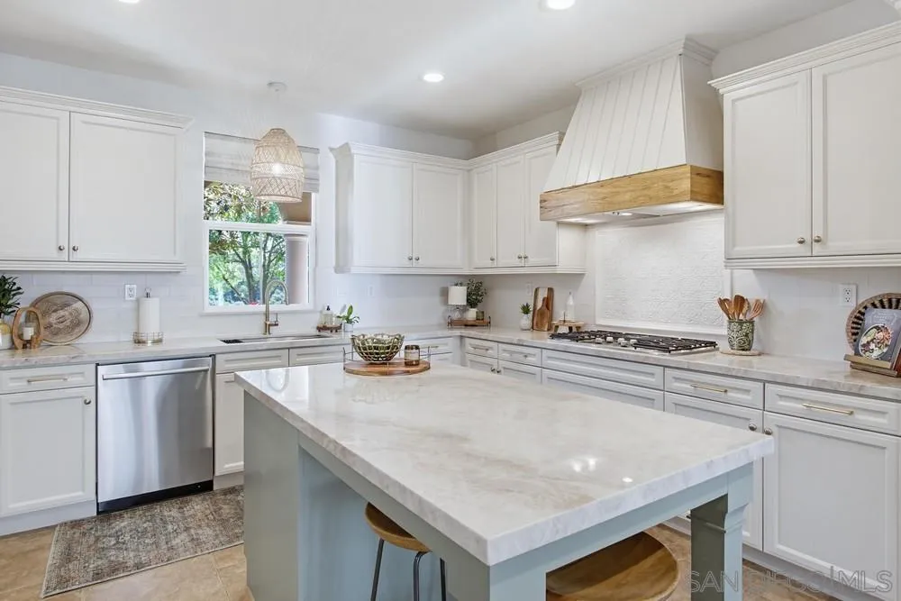 Photo #9: 260008331 Listing: Photo #9