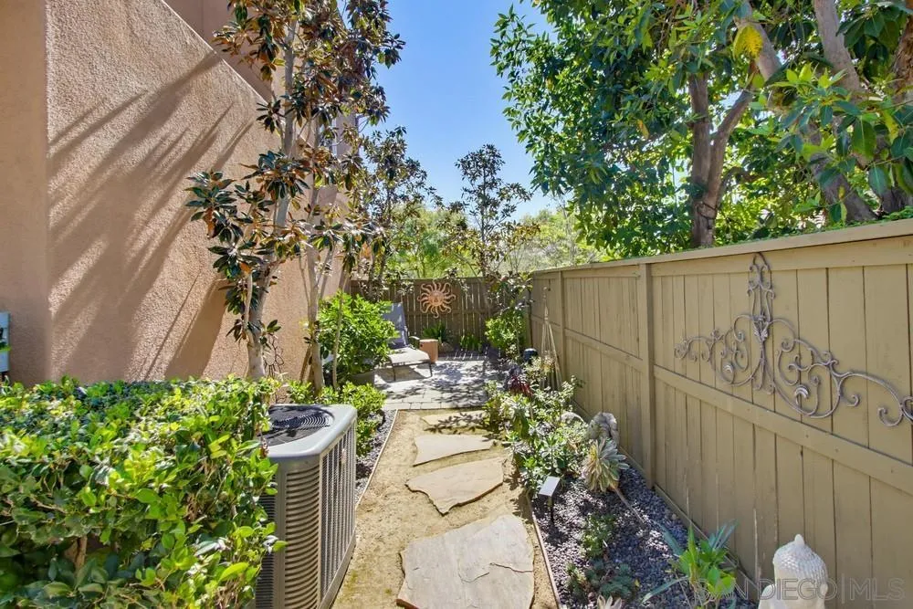 Photo #38: 260008331 Listing: Photo #38