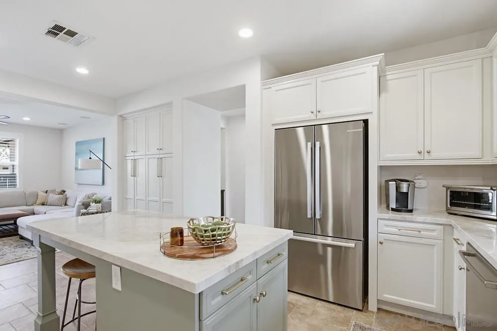 Photo #14: 260008331 Listing: Photo #14