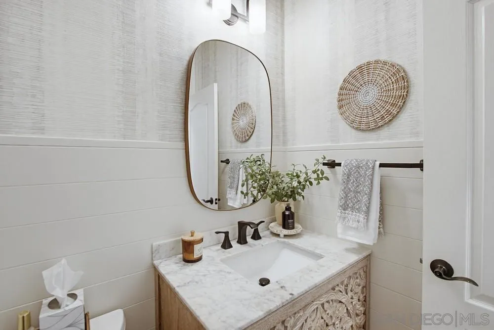 Photo #8: 260008331 Listing: Photo #8