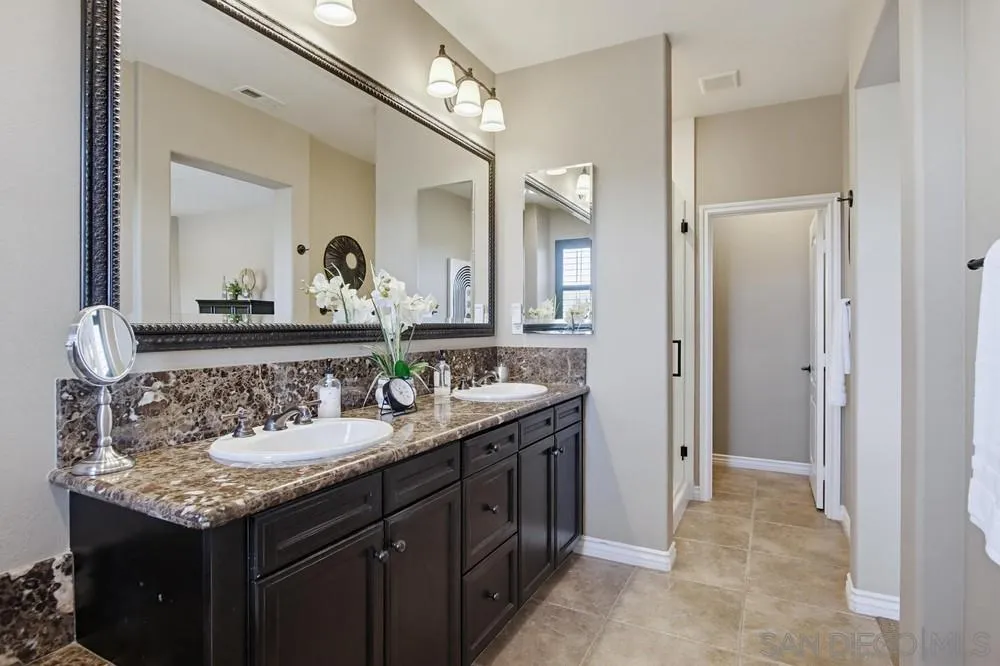 Photo #35: 260008331 Listing: Photo #35