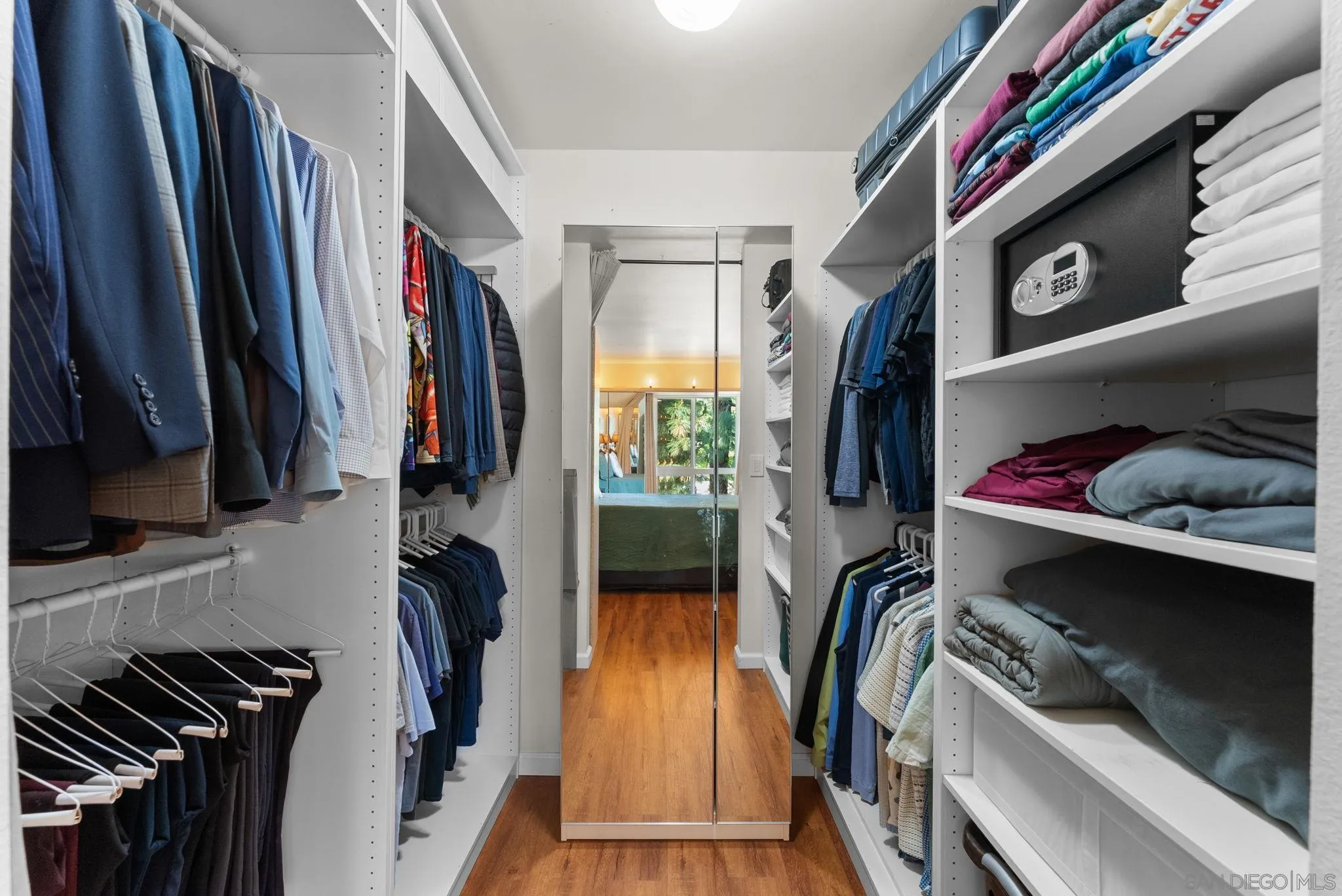 Photo #12: 260008333 Listing: Photo #12