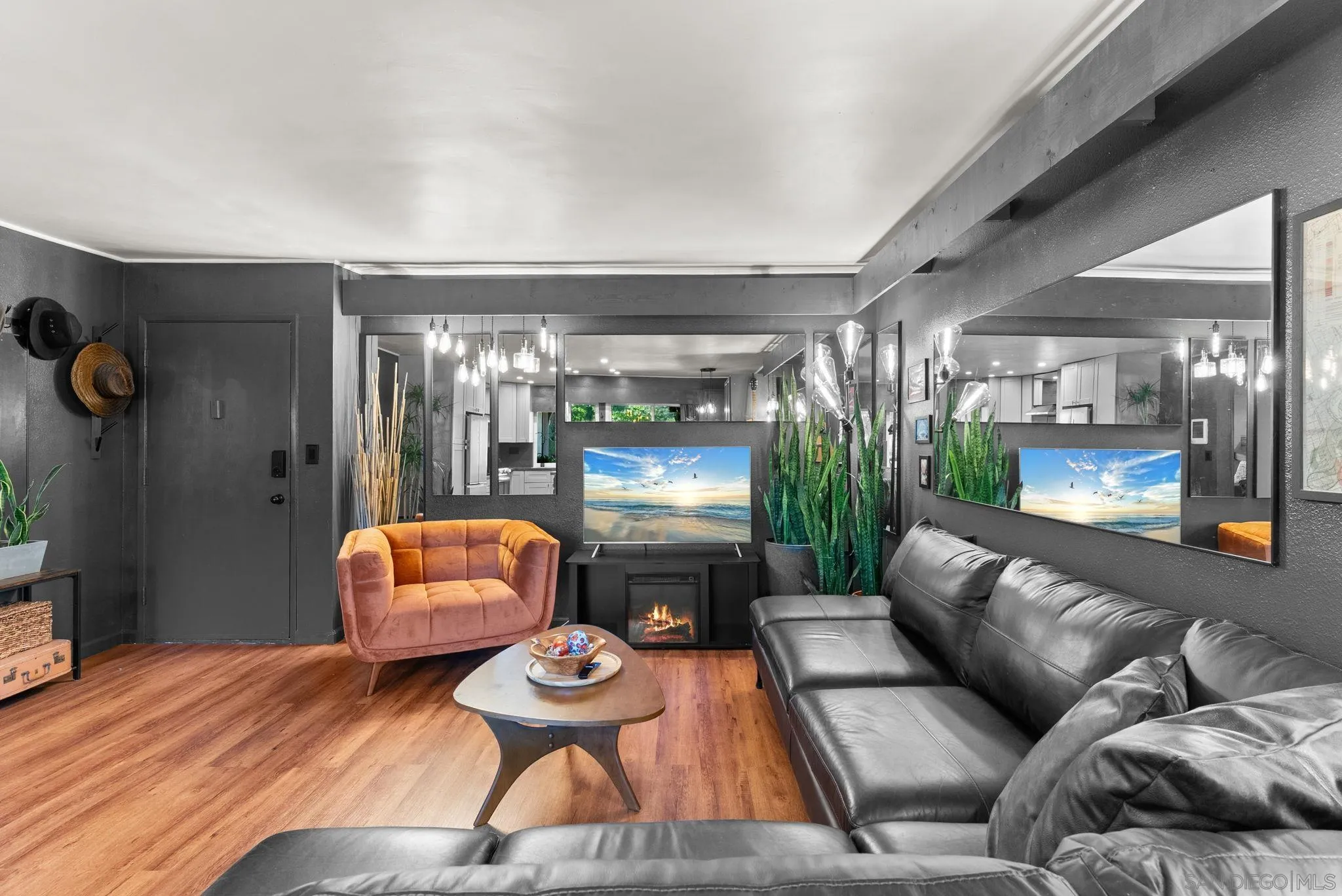 Photo #5: 260008333 Listing: Photo #5