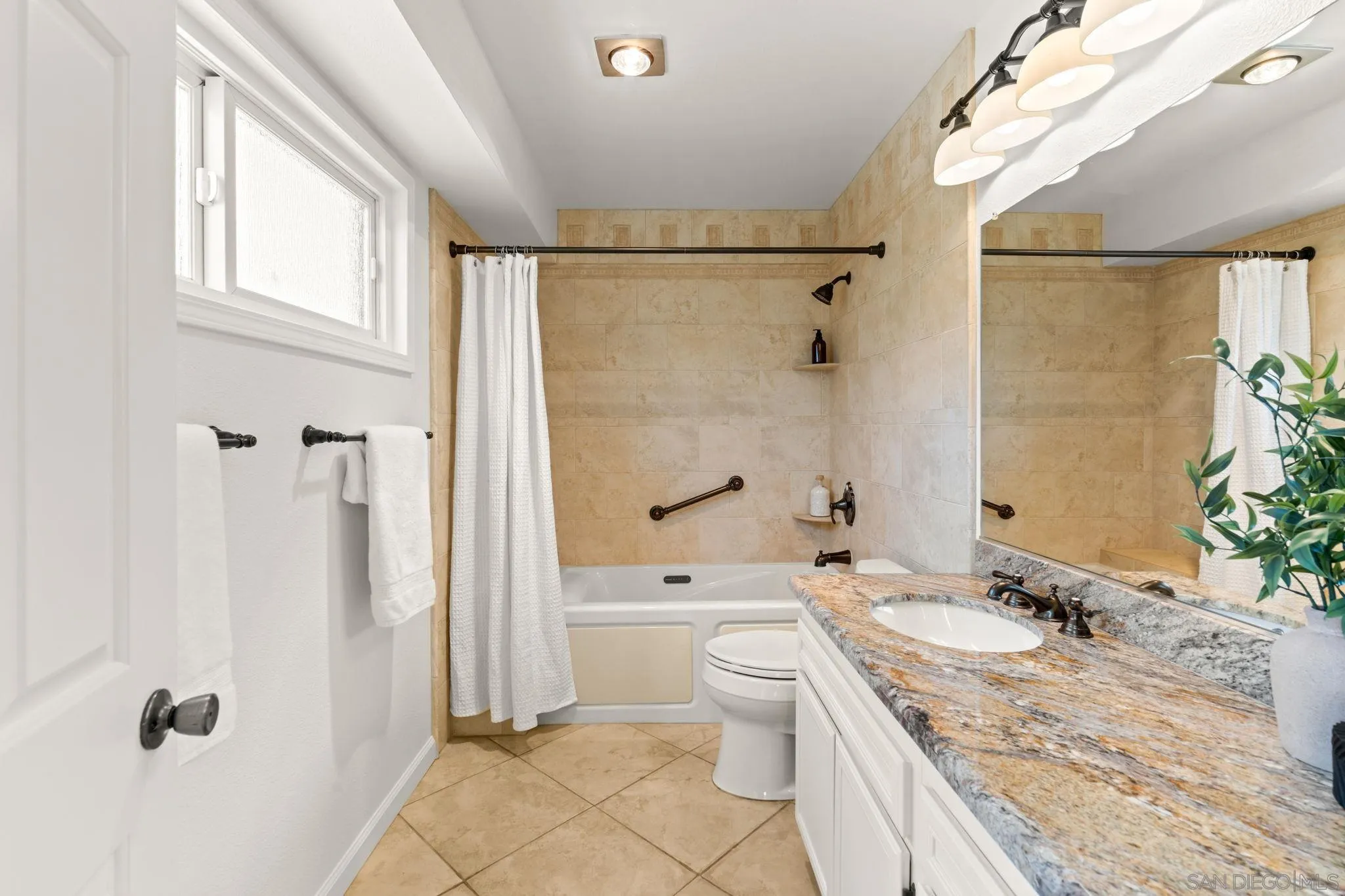 https://cdn.realtyfeed.com/cdn/127/260008334/0c9e06ffe48e1960fe6aa7502f269a69.webp