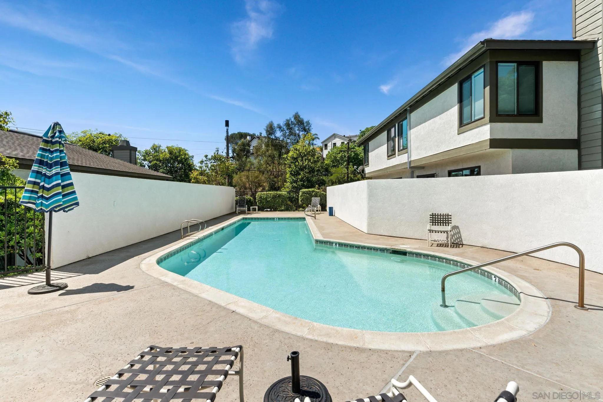https://cdn.realtyfeed.com/cdn/127/260008334/349e322d8b600723bf43fa8685f6b399.webp