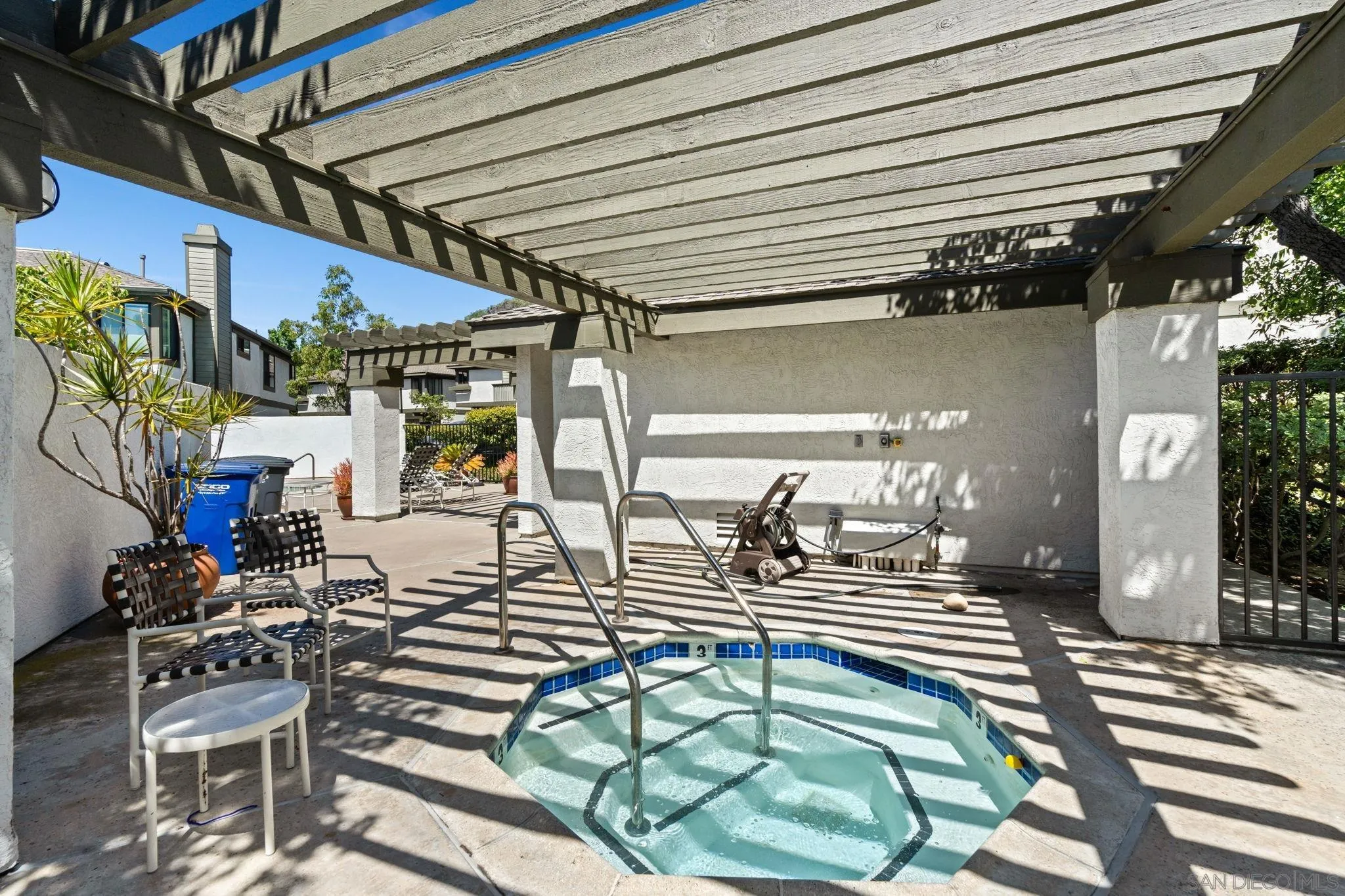 https://cdn.realtyfeed.com/cdn/127/260008334/7ff4fcb3b0f68c92237a2886e1062ff5.webp