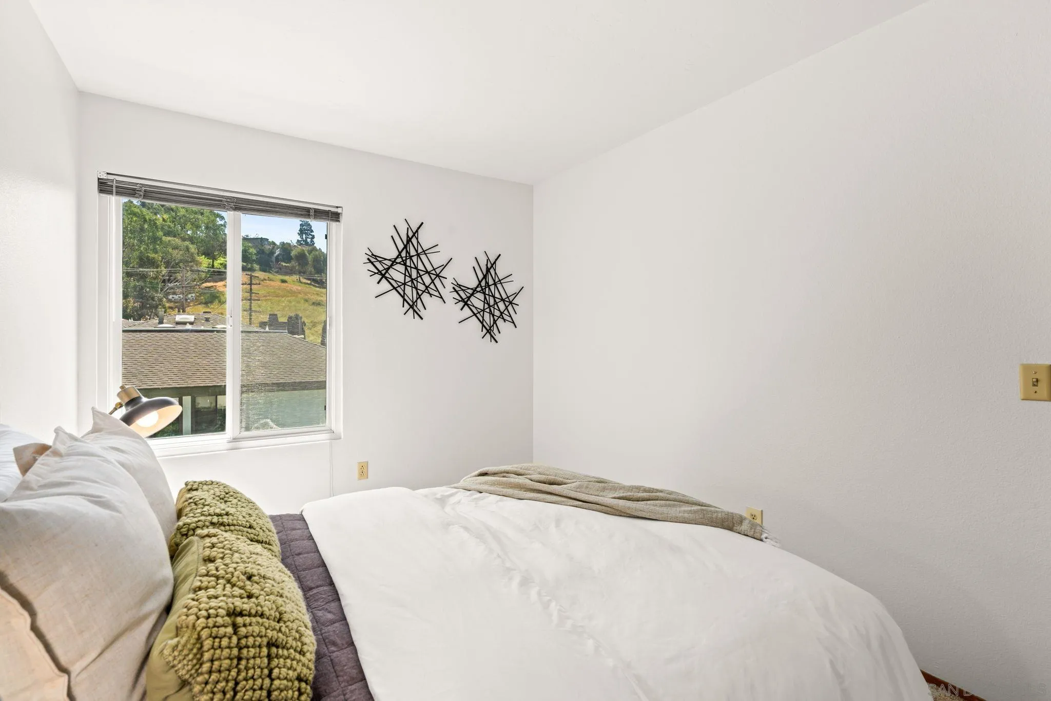 https://cdn.realtyfeed.com/cdn/127/260008334/9a06973d515c53cbda27230159e69f15.webp