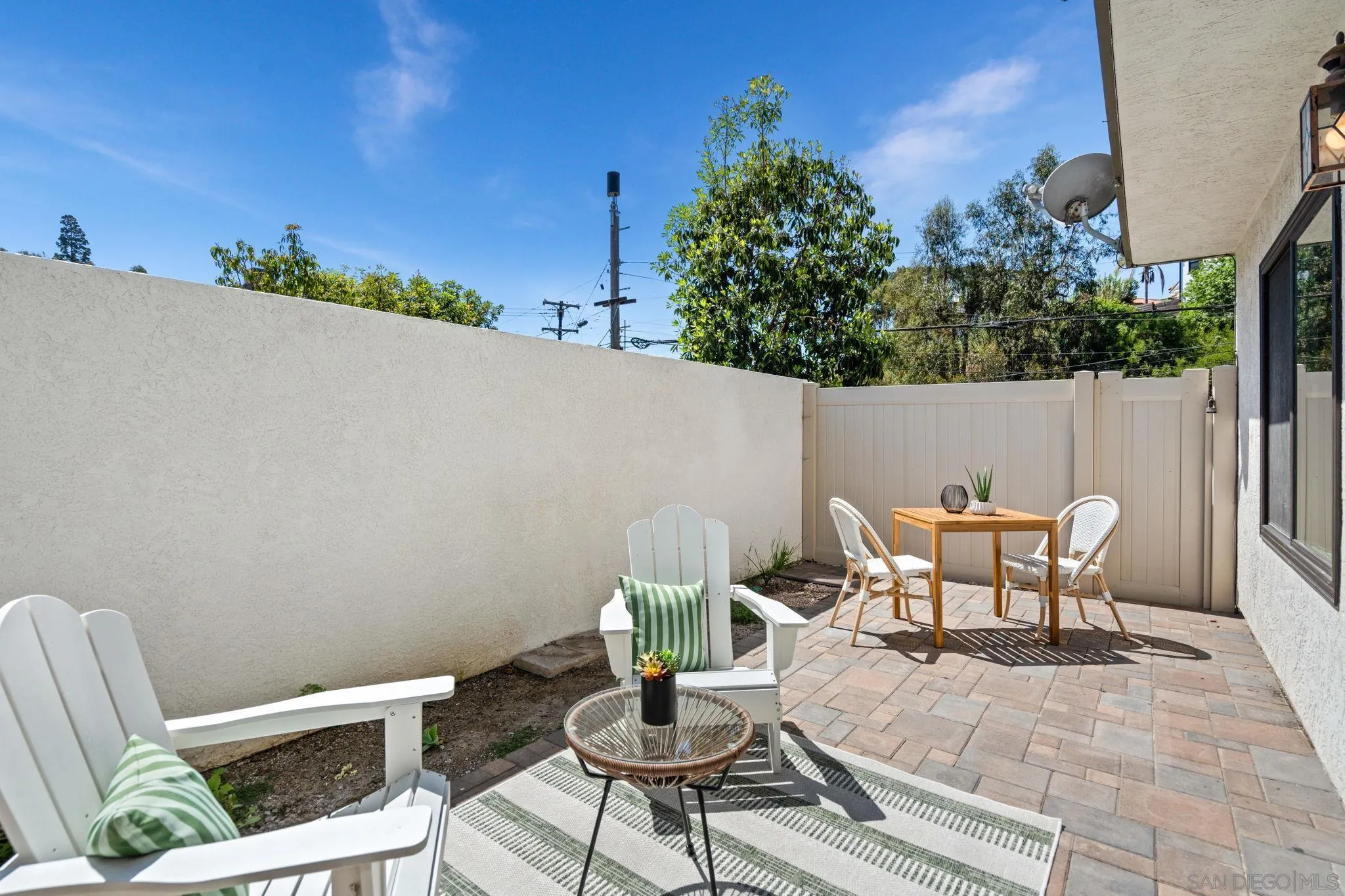 https://cdn.realtyfeed.com/cdn/127/260008334/d4b3a27eebf7b23b31a66712b512e1ee.webp