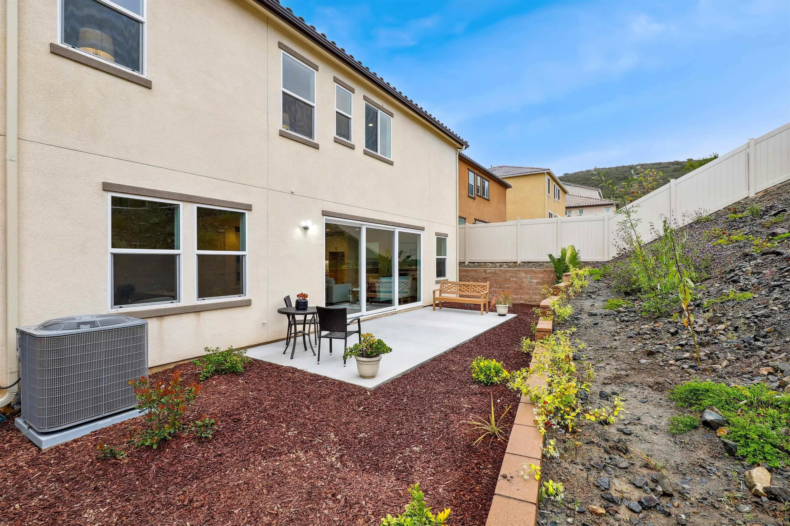 https://cdn.realtyfeed.com/cdn/127/260008335/5f814ca6f2f12405b31a0f0b1b683085.webp
