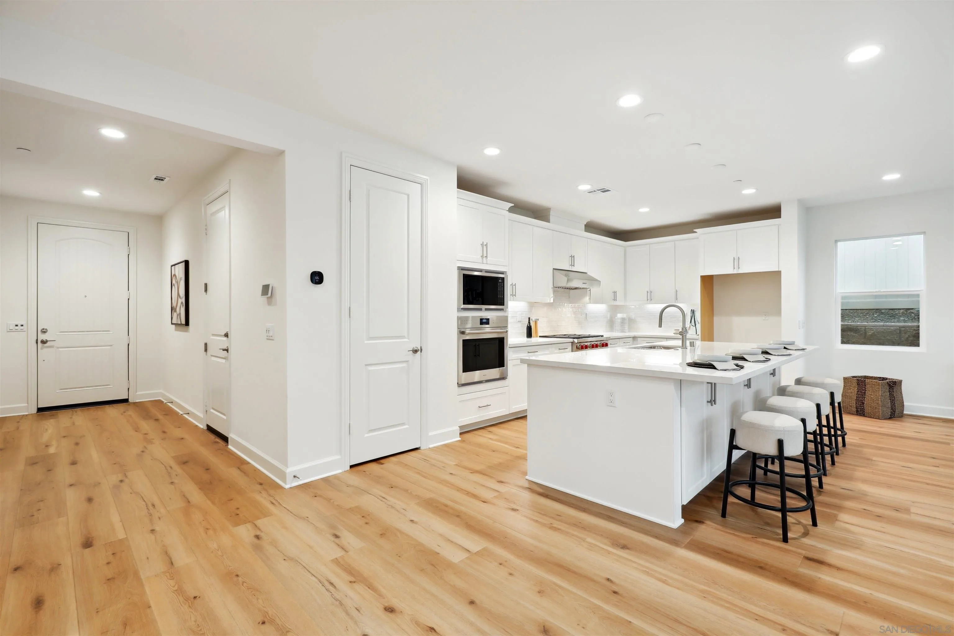 https://cdn.realtyfeed.com/cdn/127/260008335/61c94b58099e851b485310de9116025e.webp