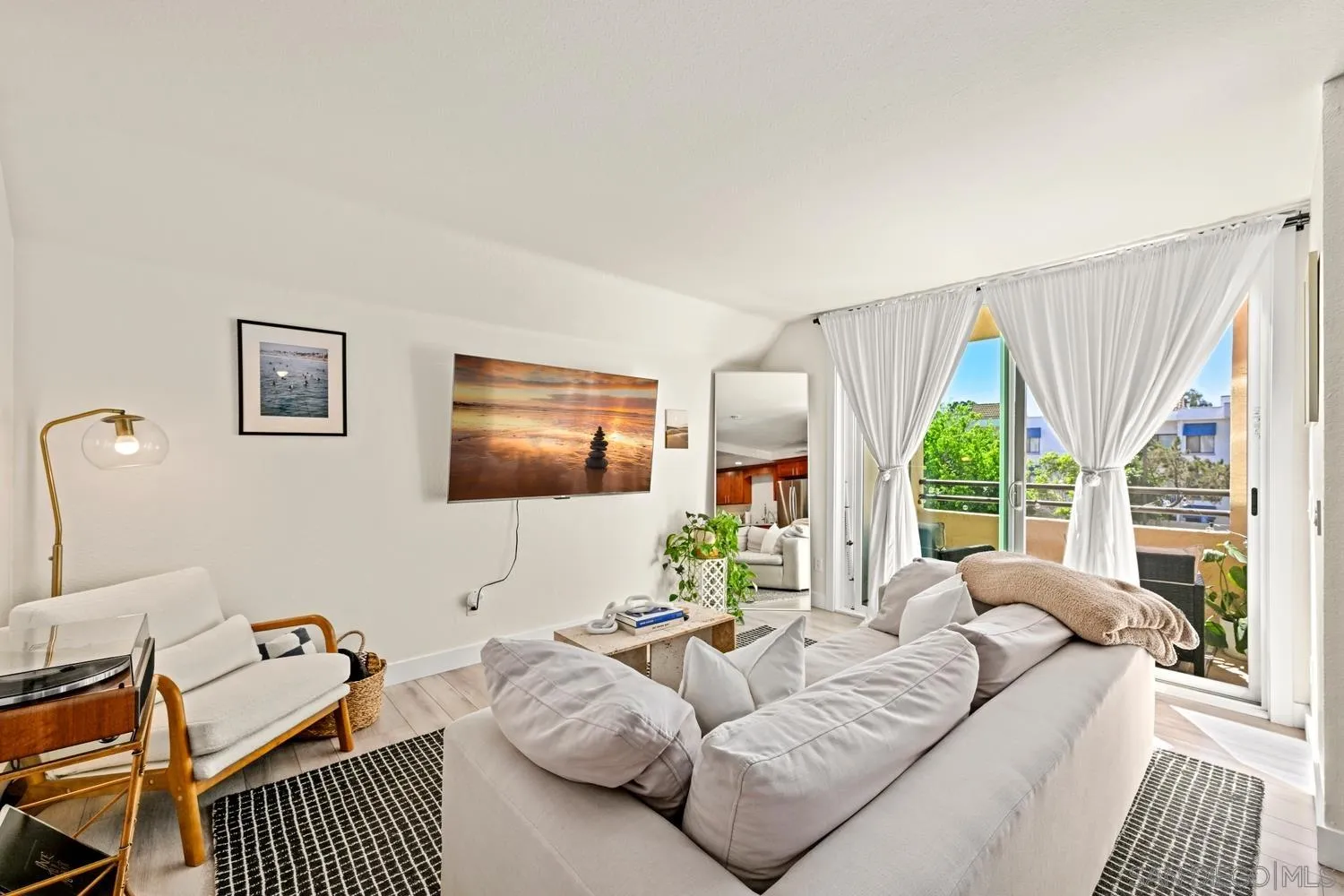 https://cdn.realtyfeed.com/cdn/127/260008336/1565c0a2b62b781f6f3591ba015c22fa.webp
