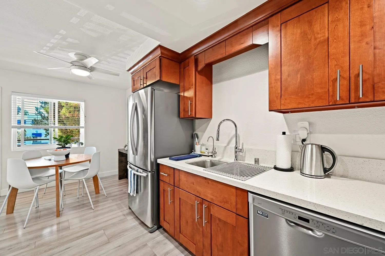 https://cdn.realtyfeed.com/cdn/127/260008336/d3b295b29826405235ee2bfda52deb4b.webp