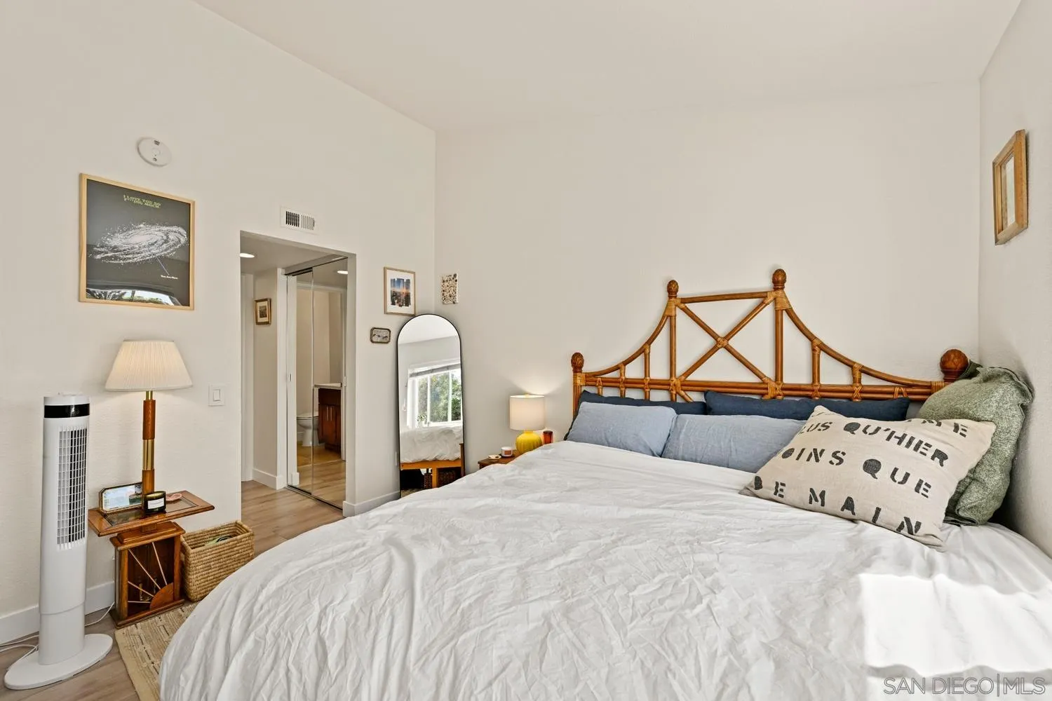 https://cdn.realtyfeed.com/cdn/127/260008336/da760cda33f96a489acb10a22f7e0d21.webp