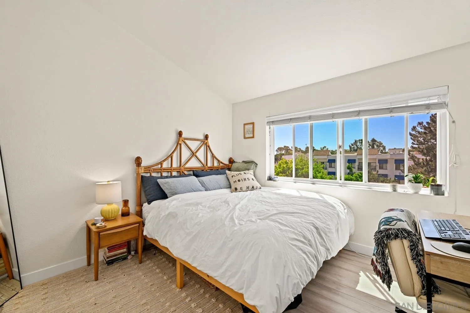 https://cdn.realtyfeed.com/cdn/127/260008336/ec974f6e681bad788c97b64bfc70c51f.webp